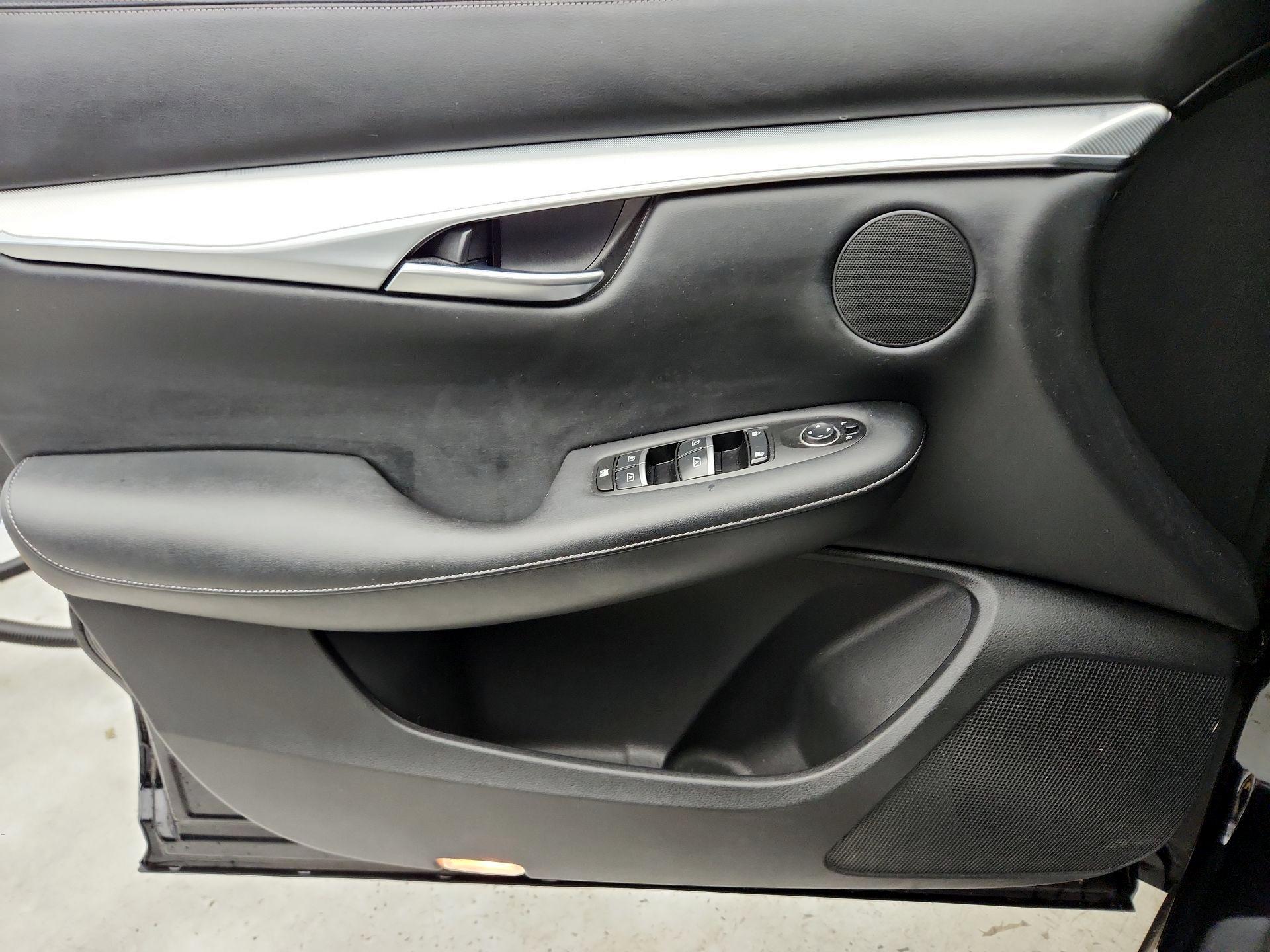 Thumbnail: 2019 INFINITI QX50 - 12