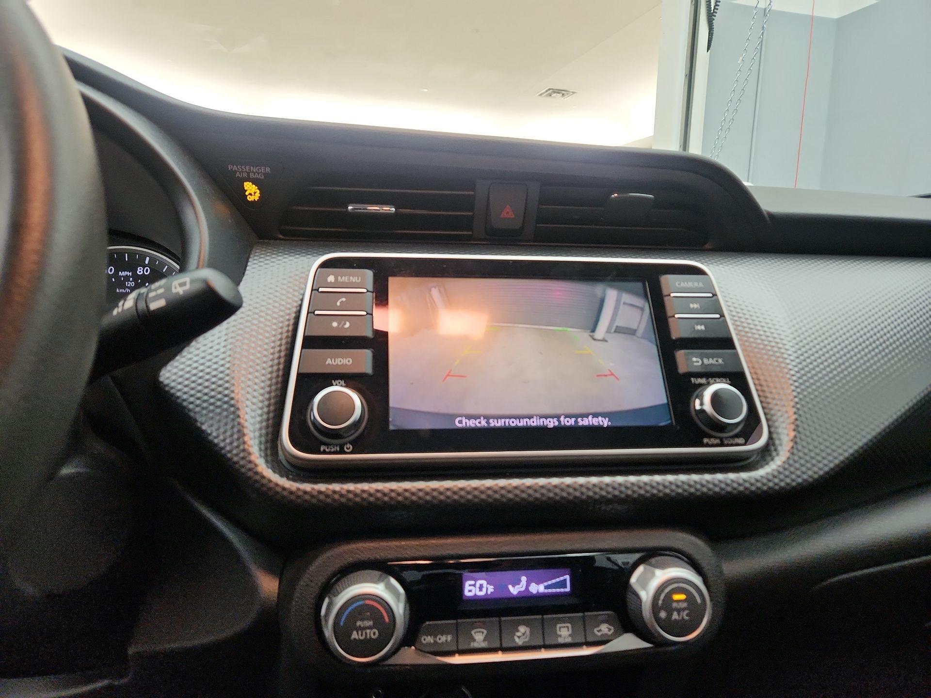 Thumbnail: 2018 Nissan Kicks - 14