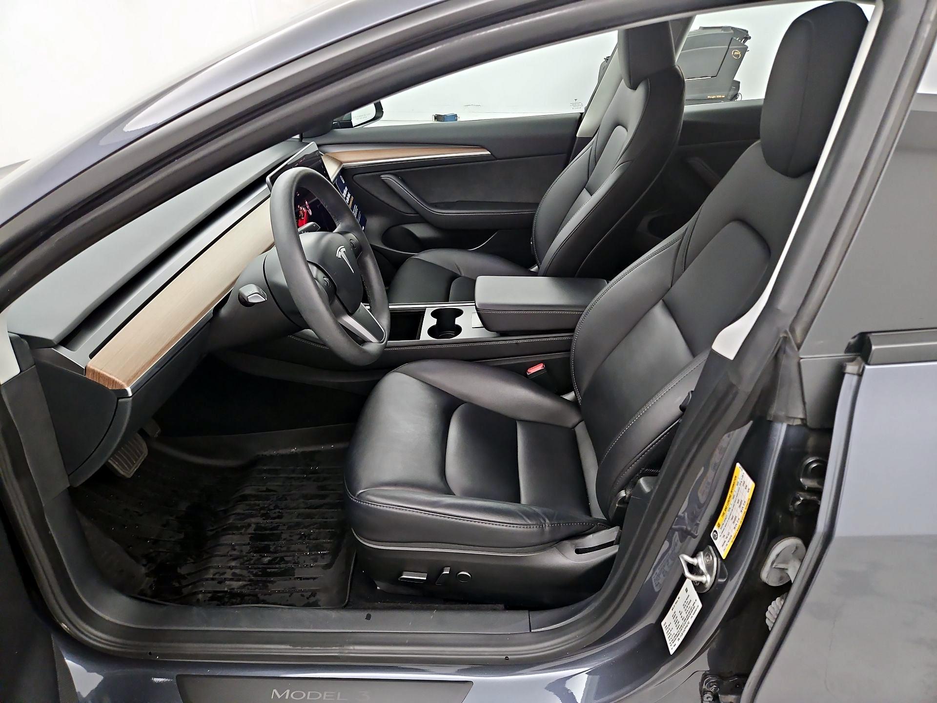 Thumbnail: 2023 Tesla Model 3 - 11