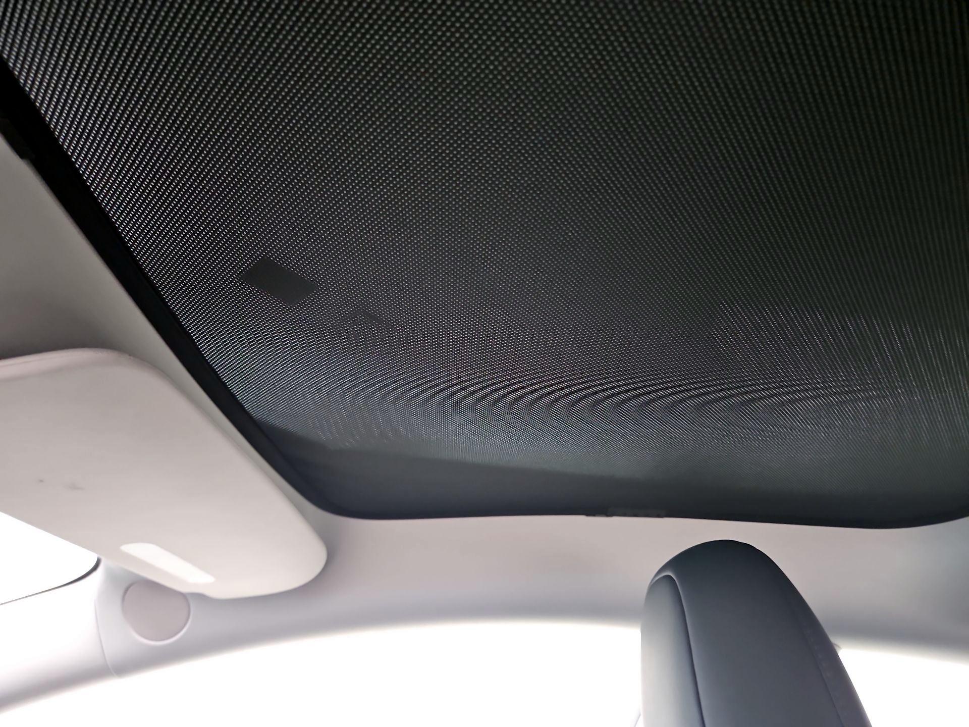 Thumbnail: 2023 Tesla Model 3 - 18