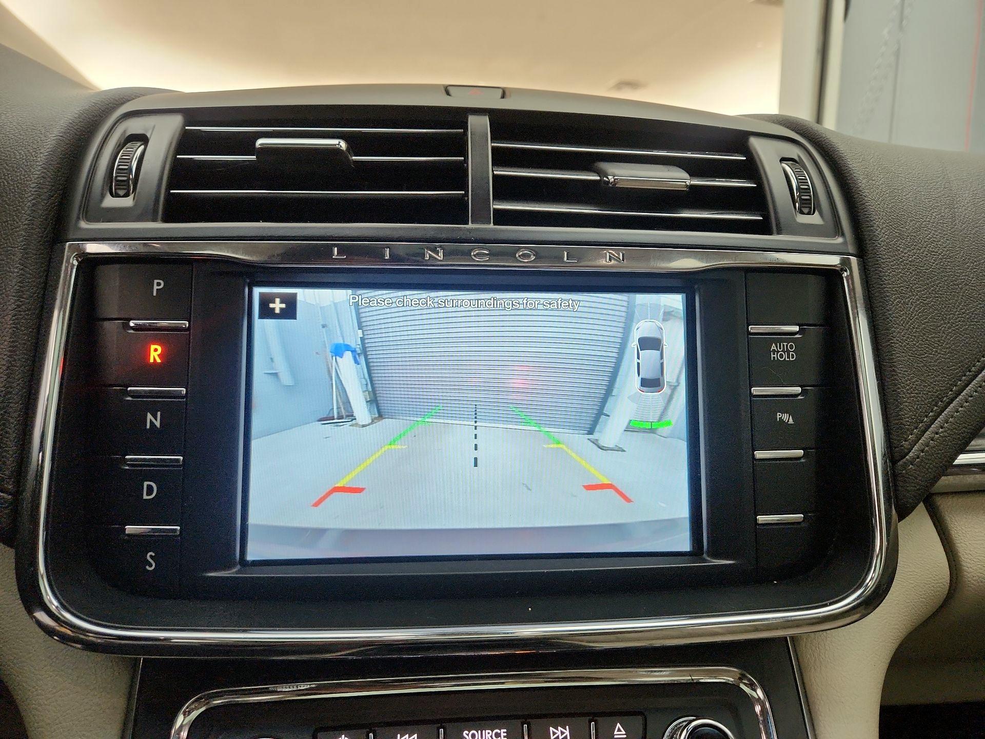 Thumbnail: 2018 Lincoln Continental - 15