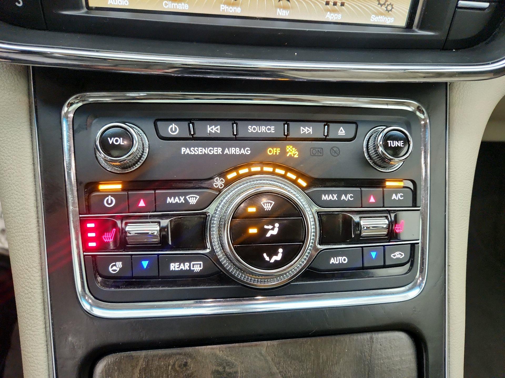 Thumbnail: 2018 Lincoln Continental - 17