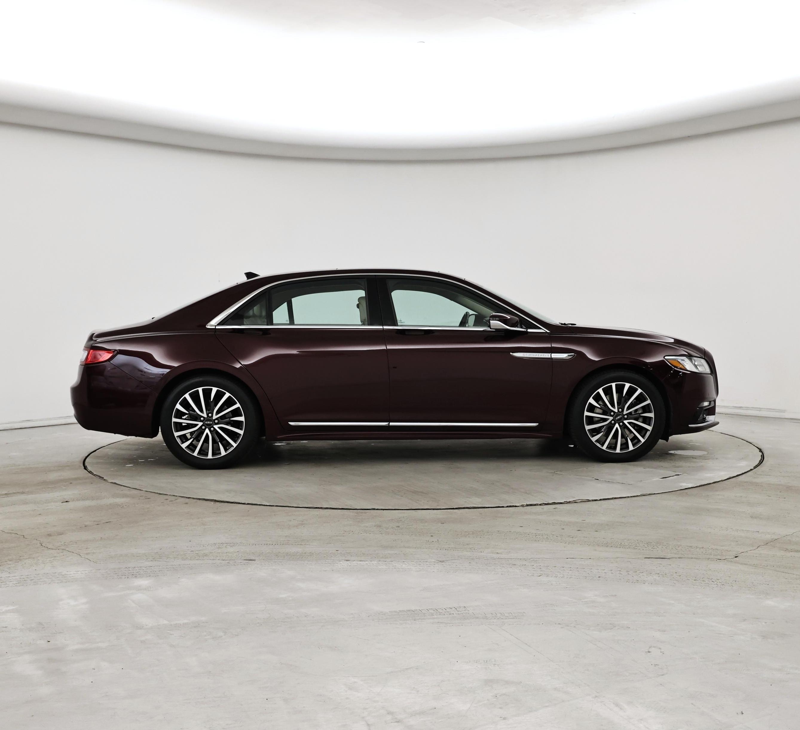 Thumbnail: 2018 Lincoln Continental - 7
