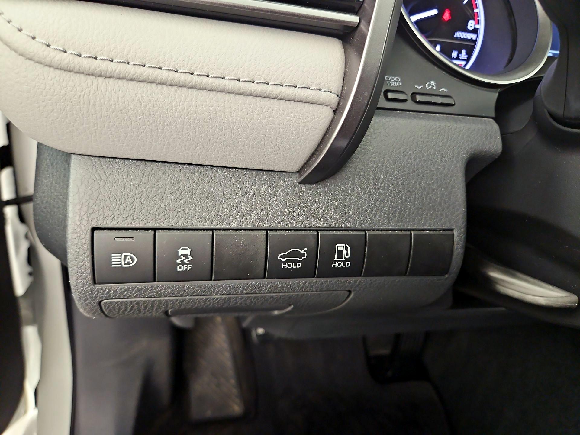 Thumbnail: 2021 Toyota Camry - 13