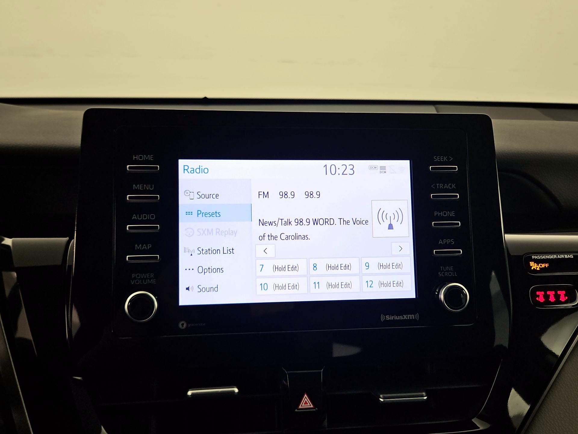 Thumbnail: 2021 Toyota Camry - 15