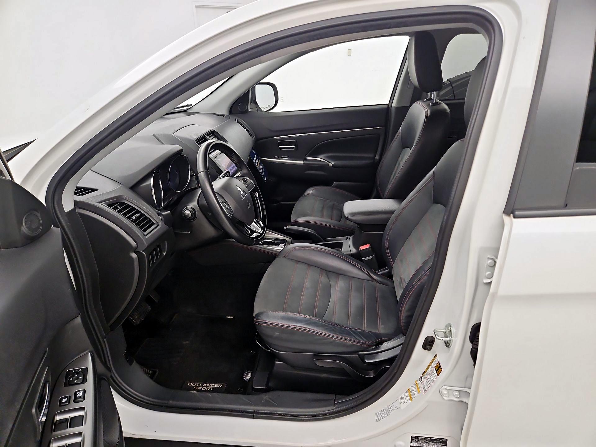 Thumbnail: 2018 Mitsubishi Outlander Sport - 11