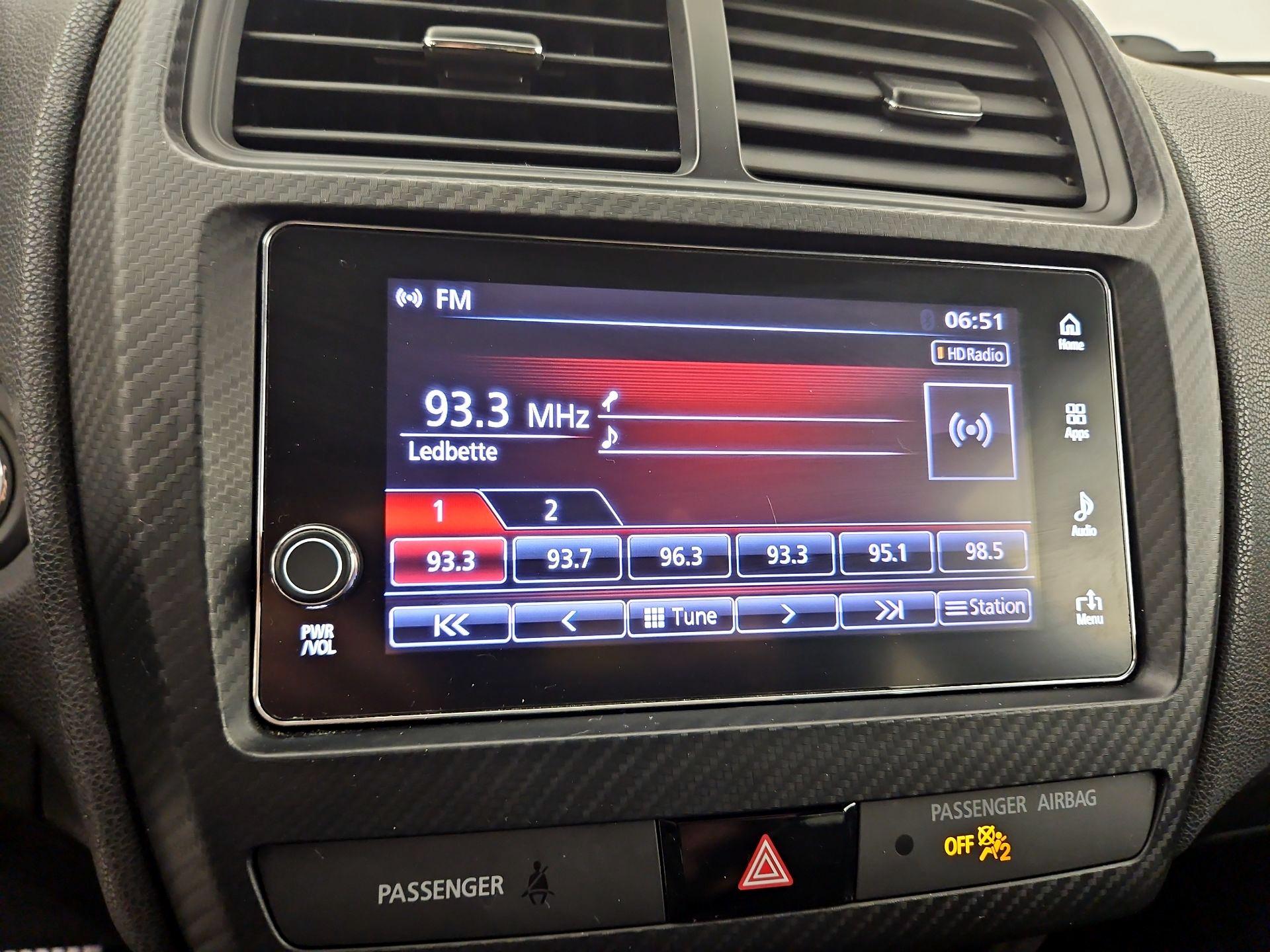 Thumbnail: 2018 Mitsubishi Outlander Sport - 14