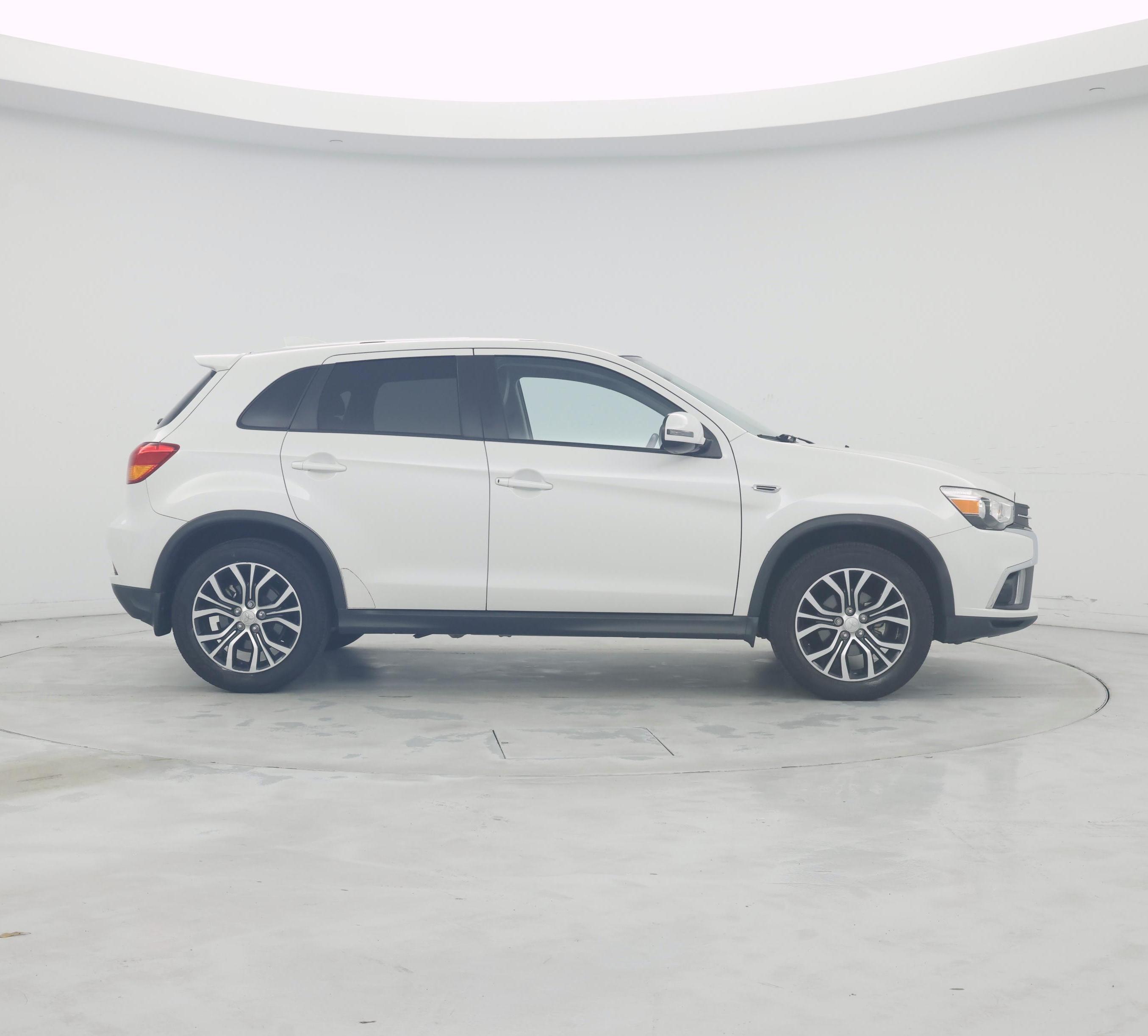 Thumbnail: 2018 Mitsubishi Outlander Sport - 7