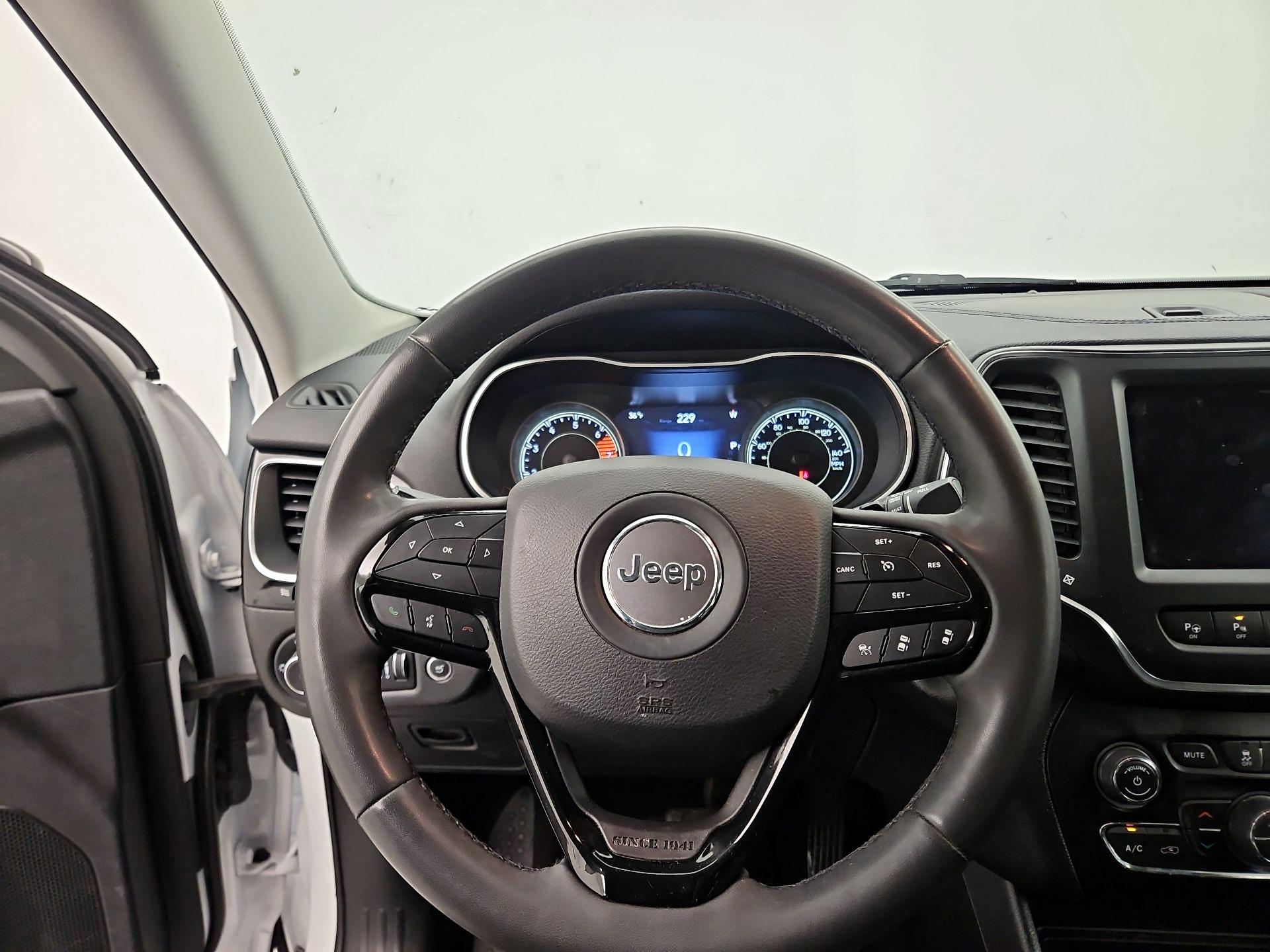 Thumbnail: 2023 Jeep Cherokee - 10