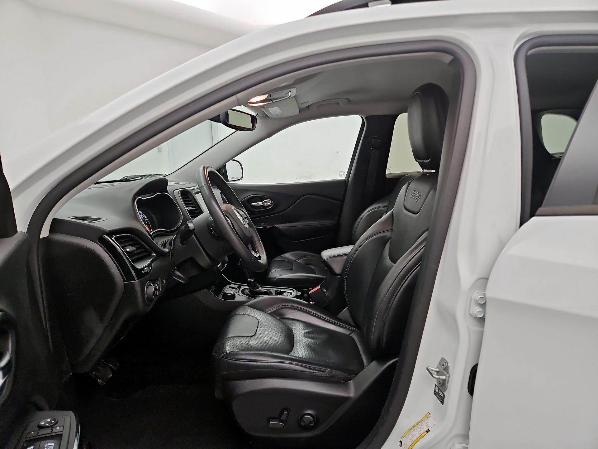 Thumbnail: 2023 Jeep Cherokee - 11