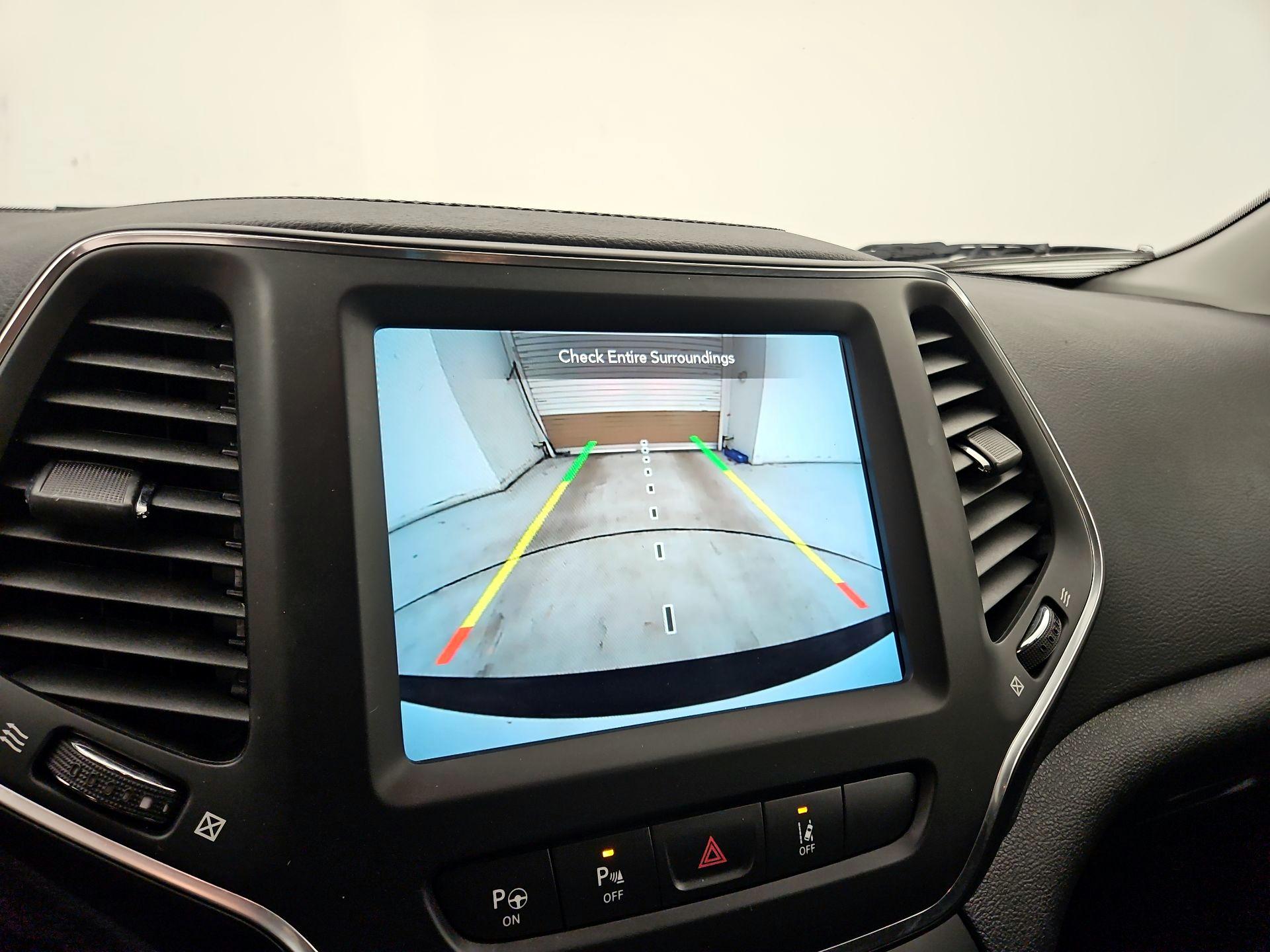 Thumbnail: 2023 Jeep Cherokee - 15