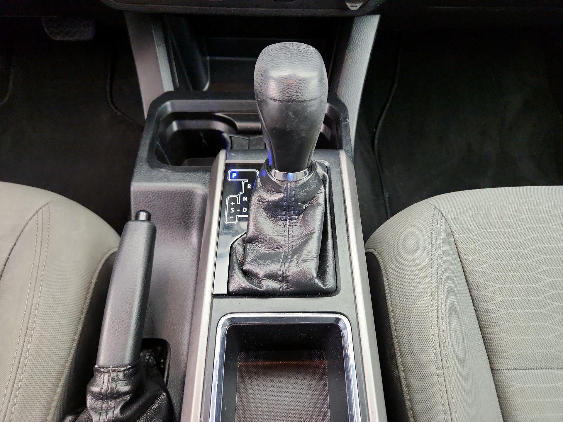 Thumbnail: 2019 Toyota Tacoma - 17