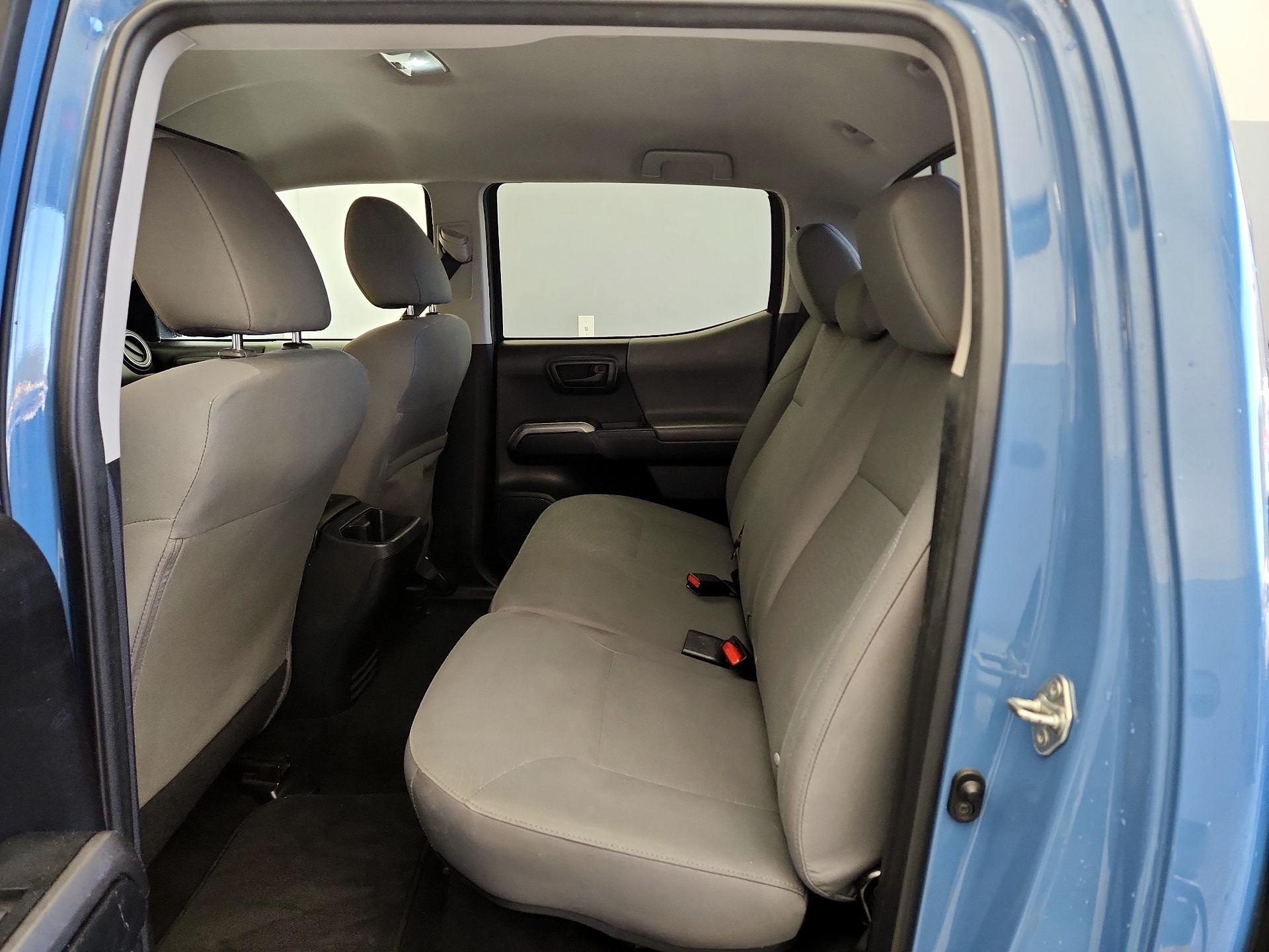 Thumbnail: 2019 Toyota Tacoma - 19