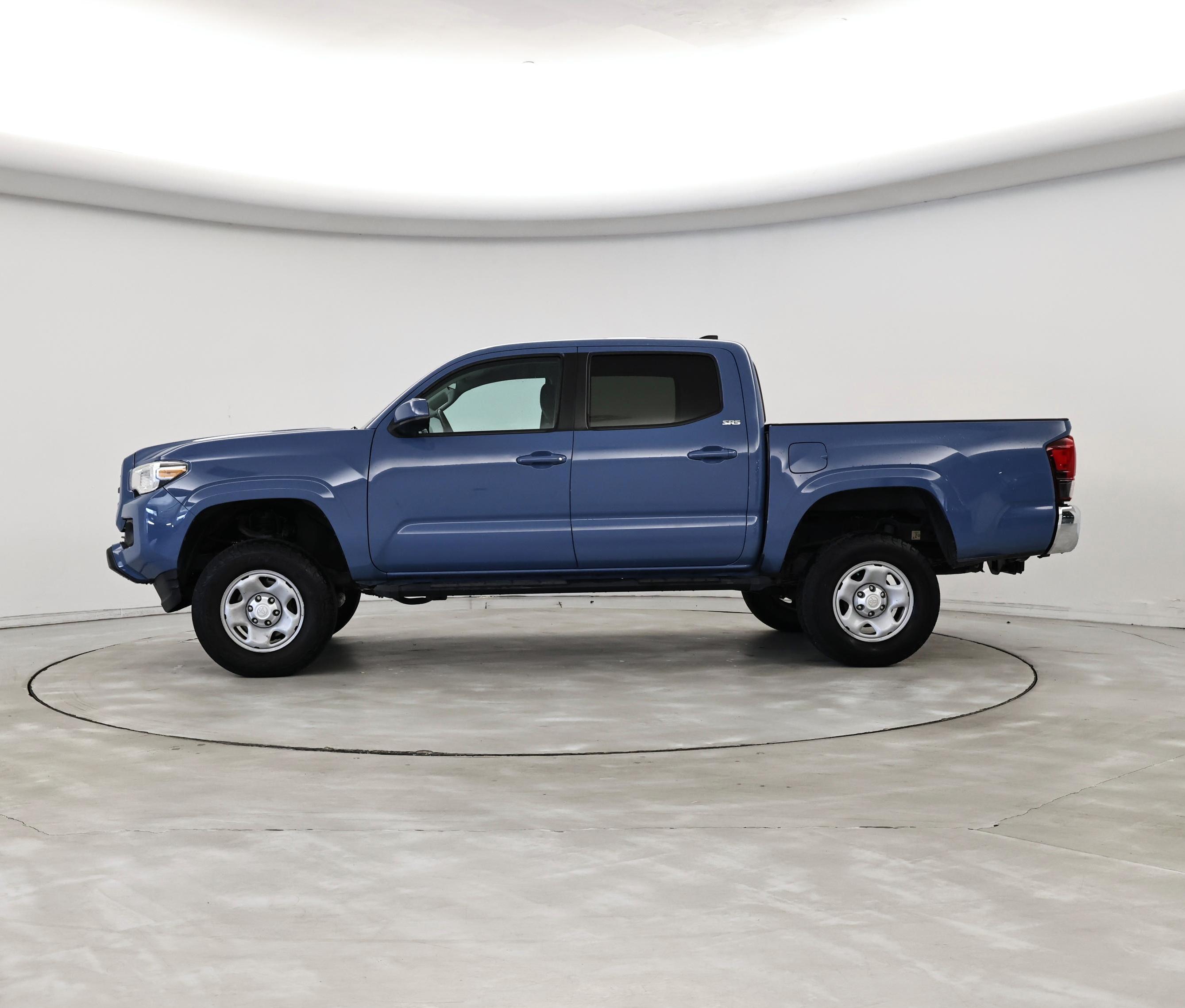 Thumbnail: 2019 Toyota Tacoma - 3