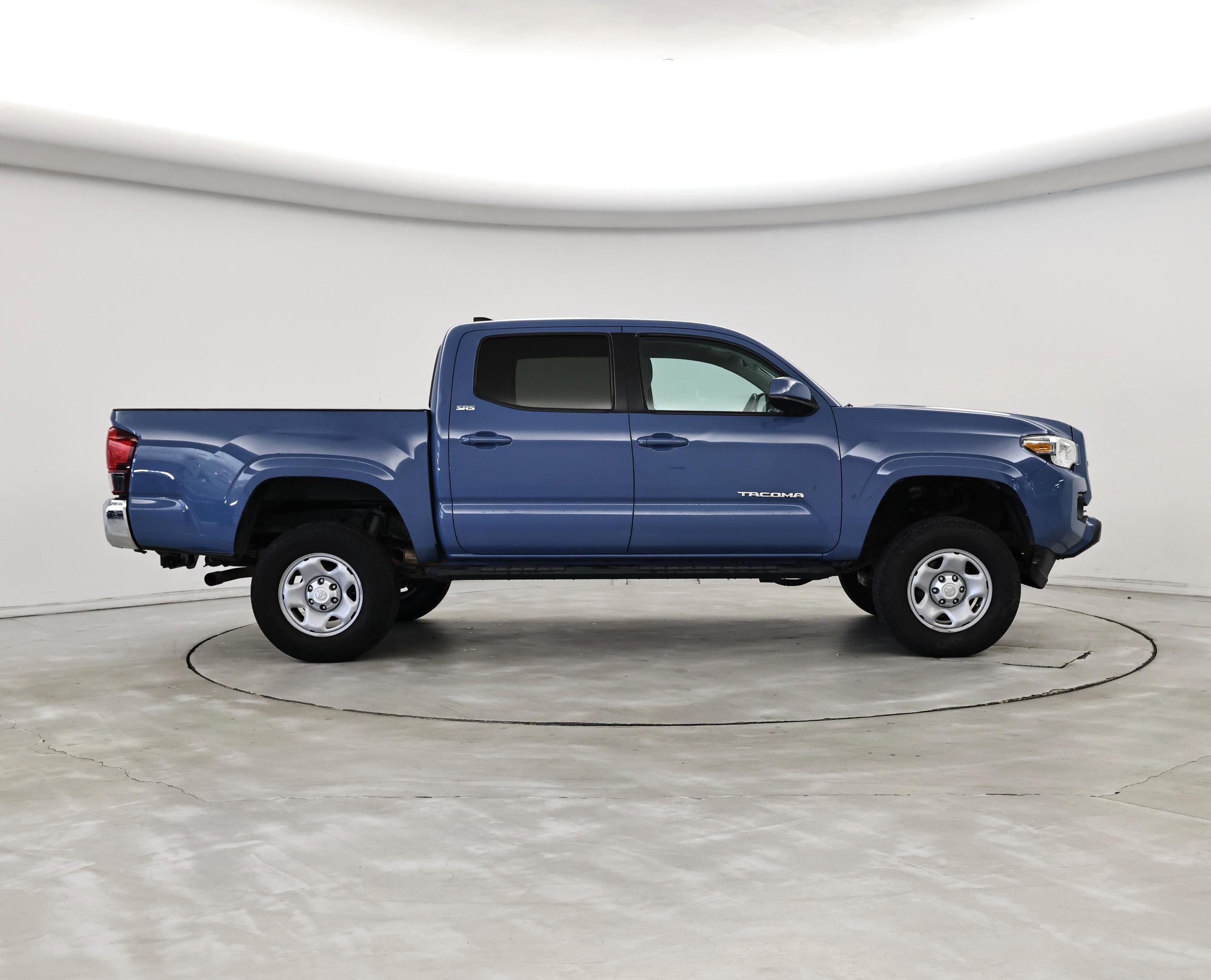 Thumbnail: 2019 Toyota Tacoma - 7