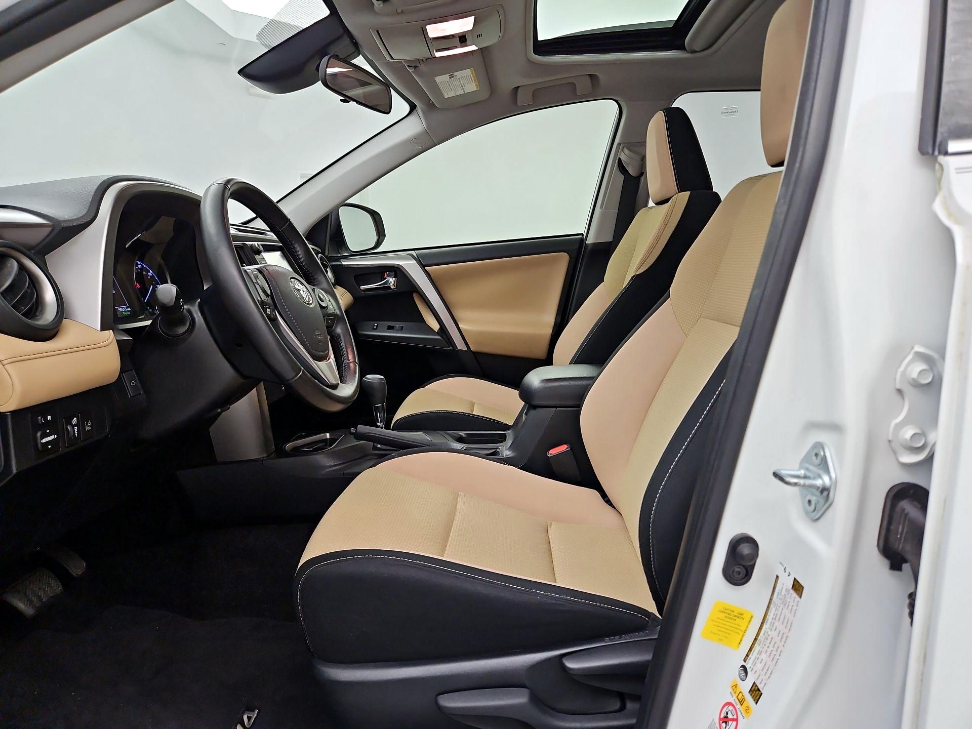 Thumbnail: 2018 Toyota RAV4 - 11