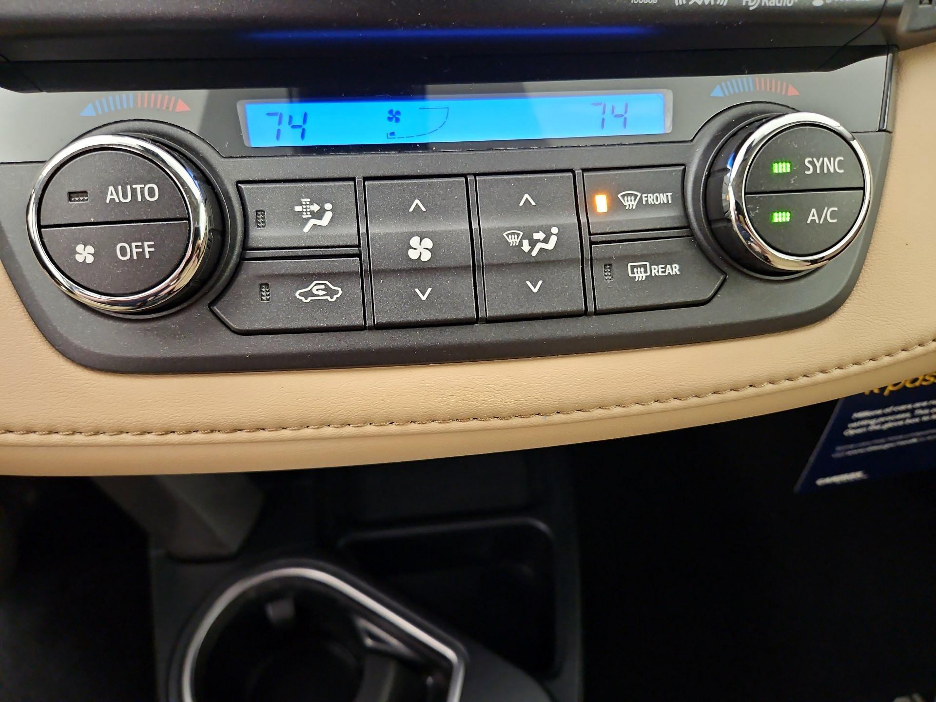 Thumbnail: 2018 Toyota RAV4 - 16