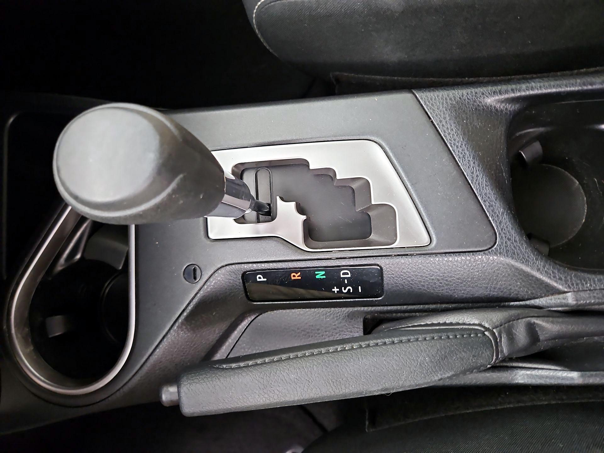 Thumbnail: 2018 Toyota RAV4 - 17