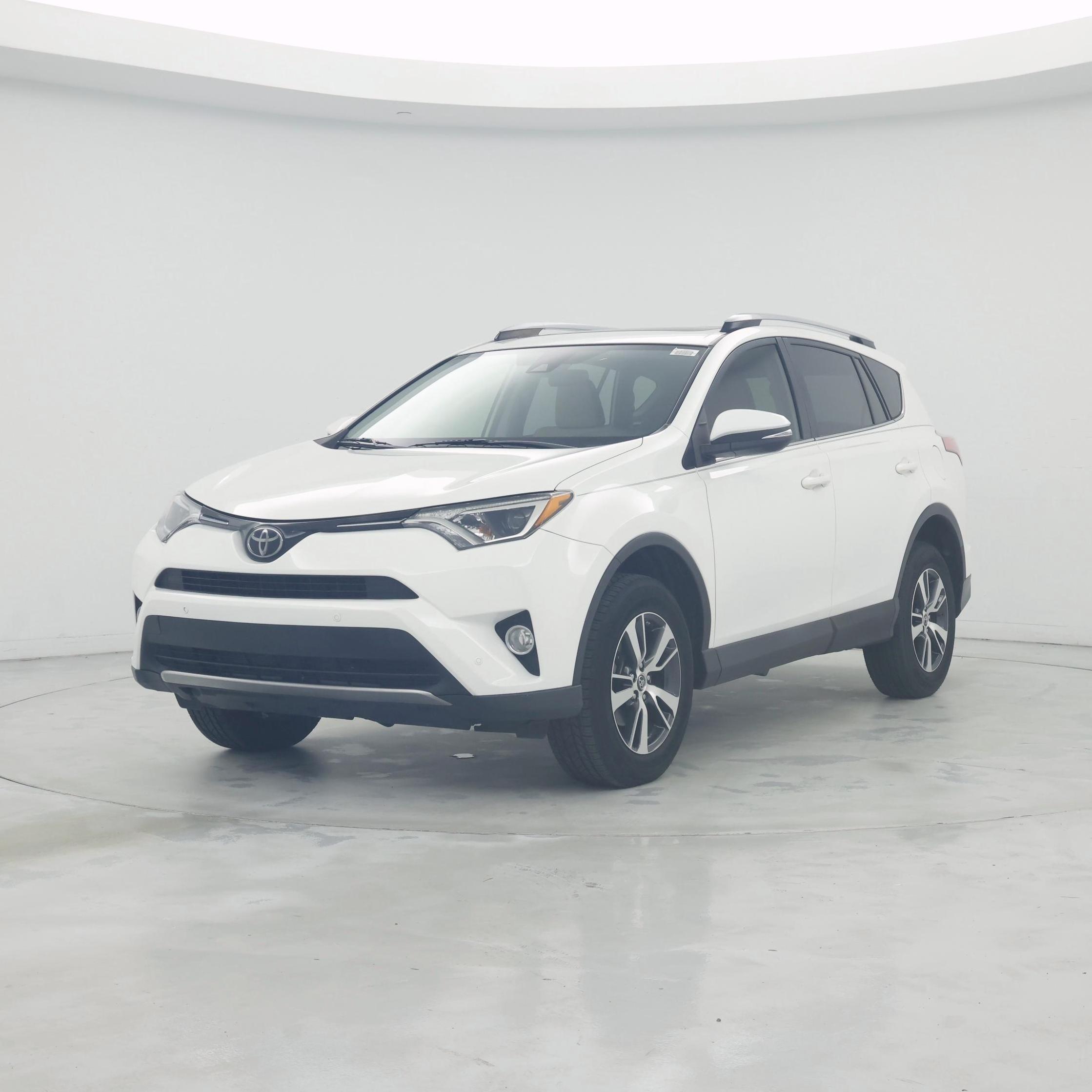 Thumbnail: 2018 Toyota RAV4 - 4