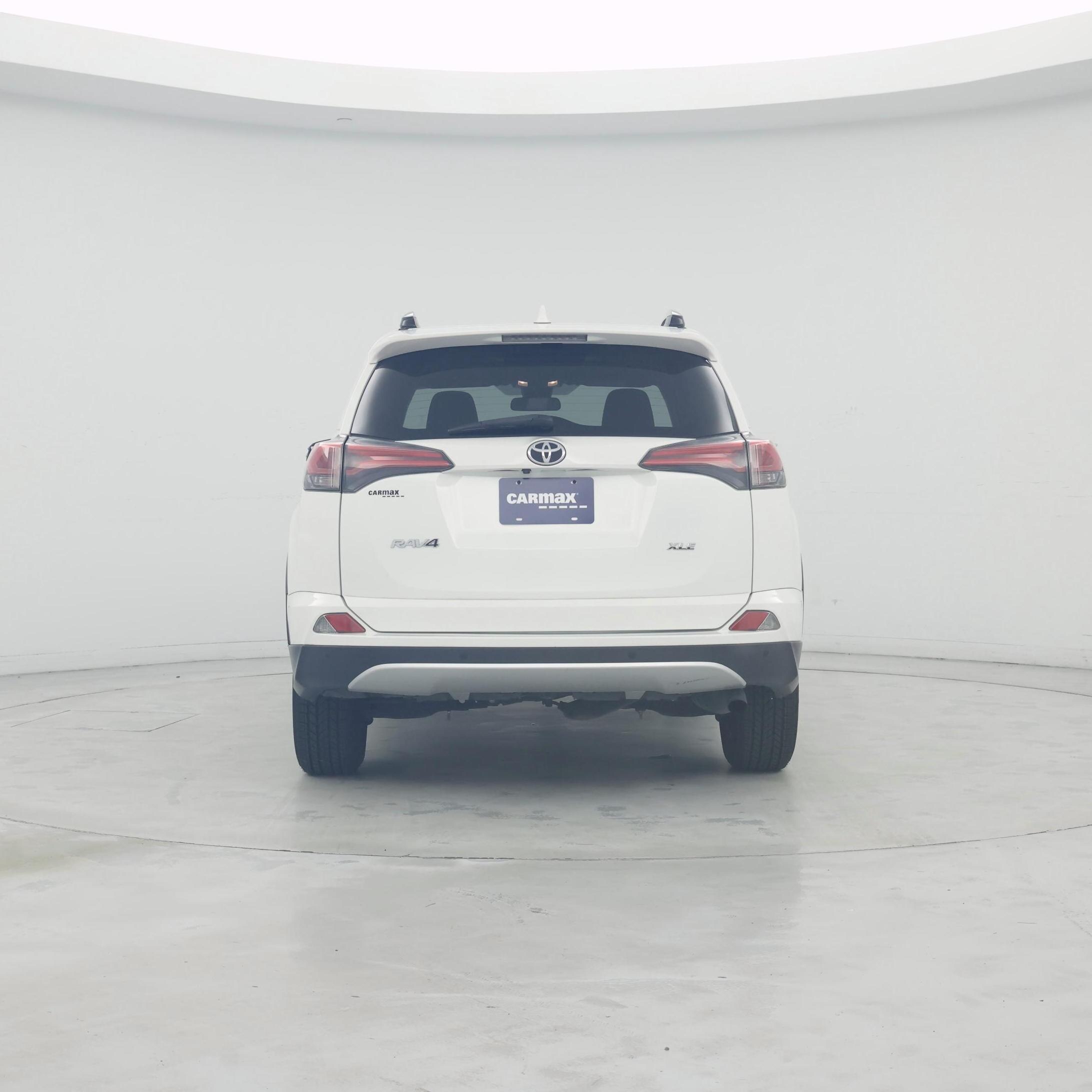 Thumbnail: 2018 Toyota RAV4 - 6