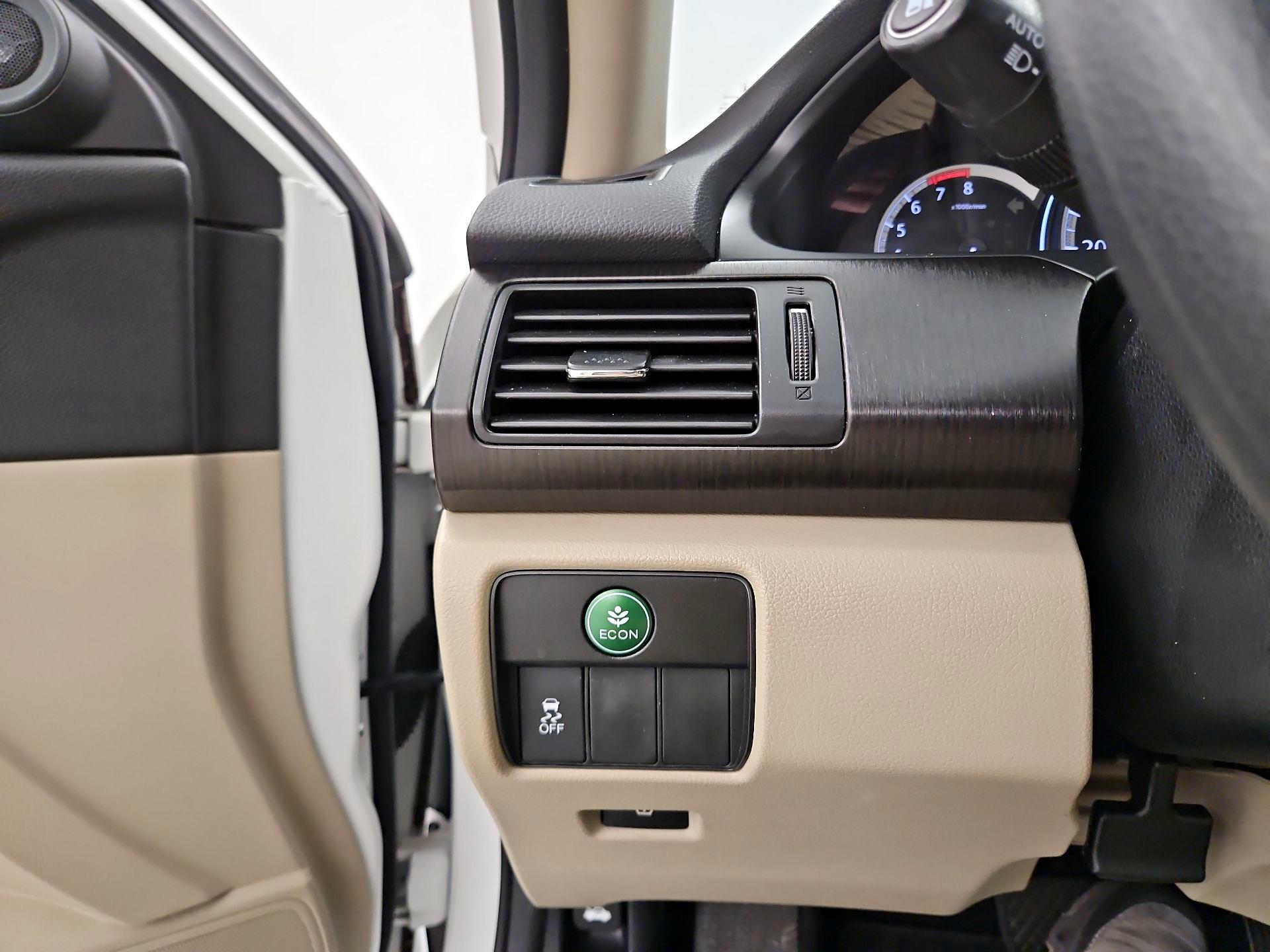 Thumbnail: 2015 Honda Accord - 13