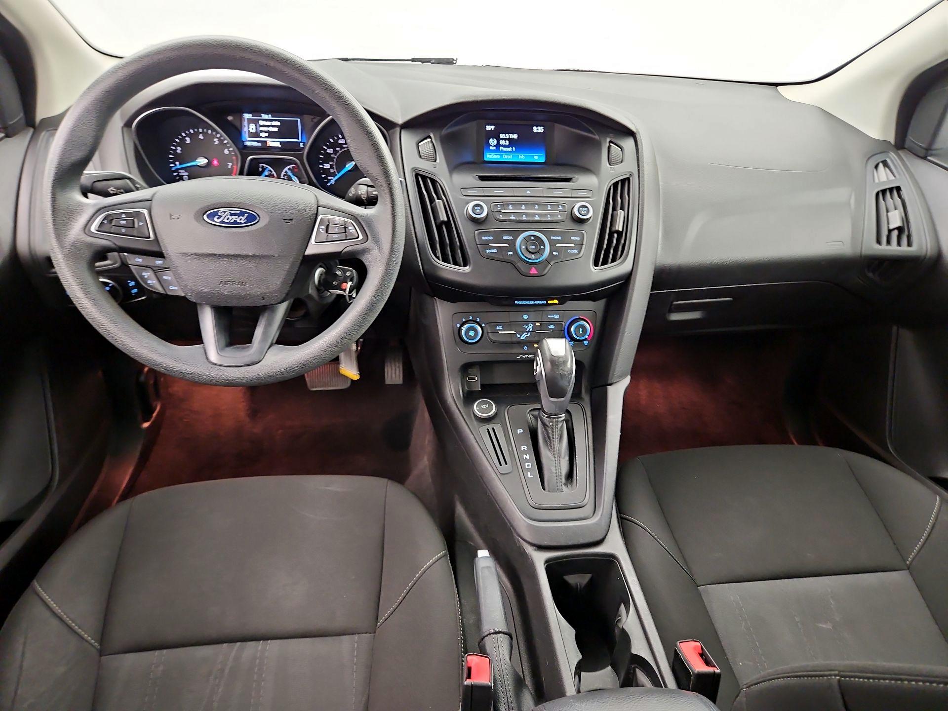 Thumbnail: 2015 Ford Focus - 9