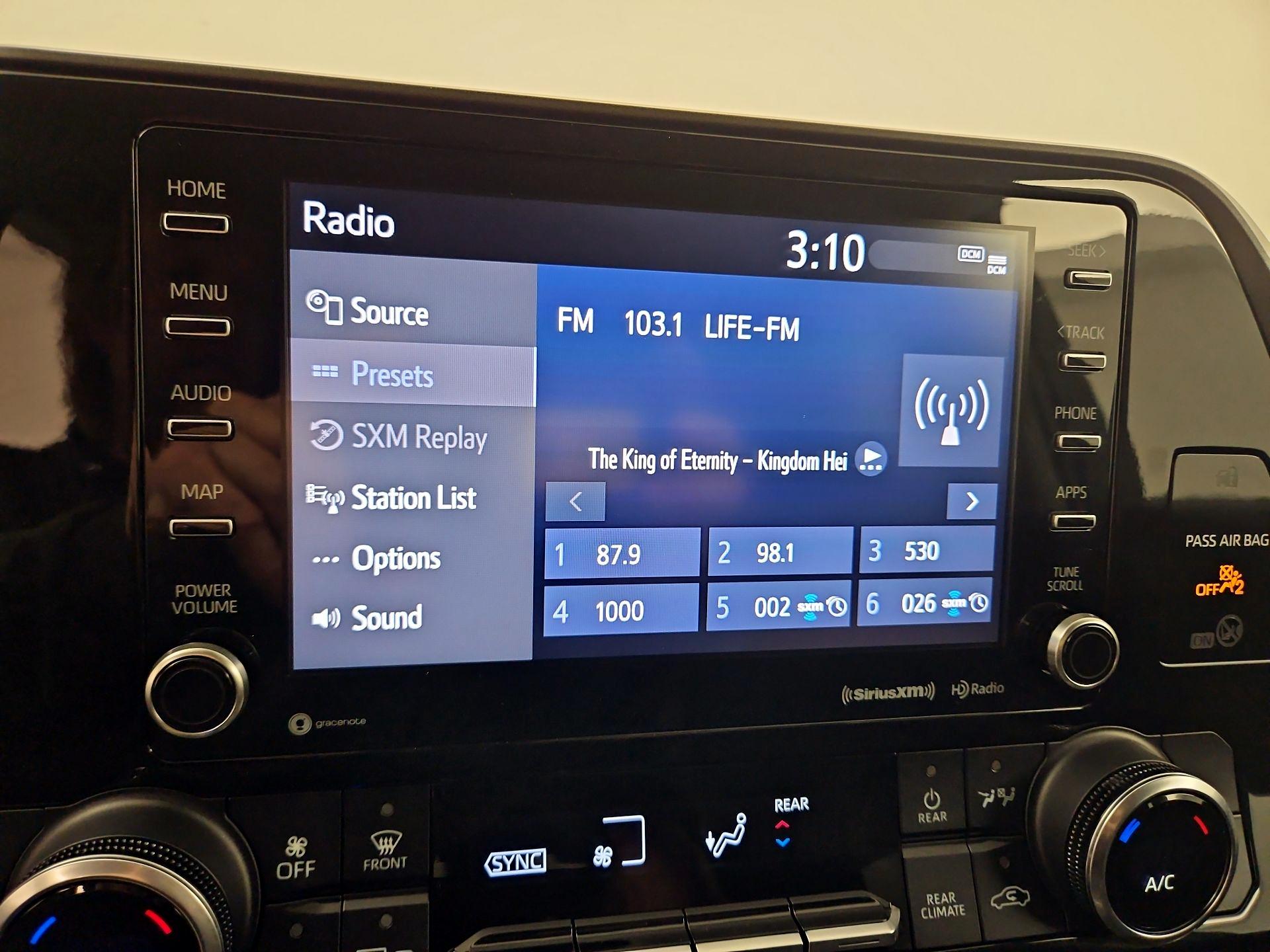 Thumbnail: 2022 Toyota Highlander - 15