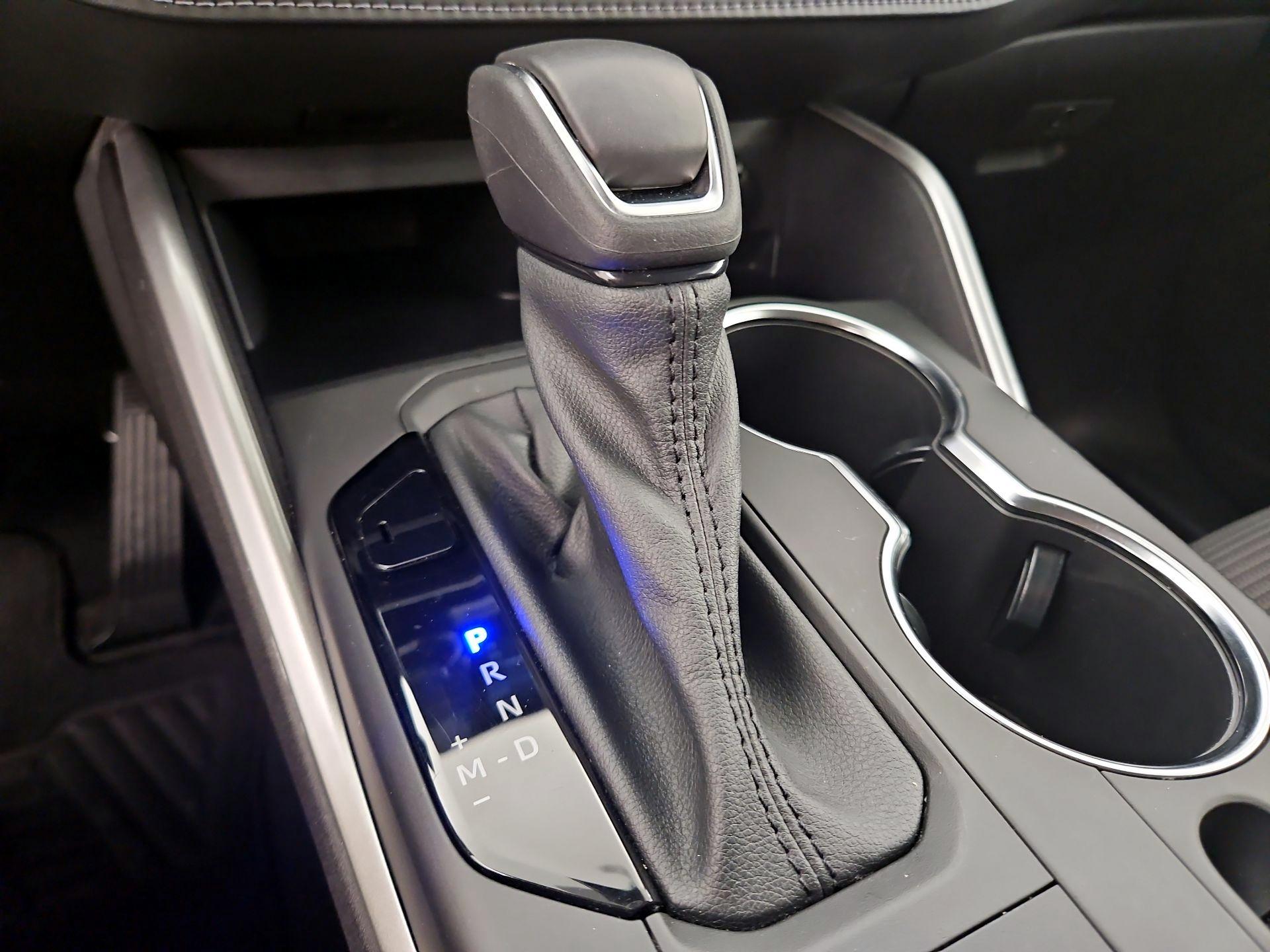 Thumbnail: 2022 Toyota Highlander - 17