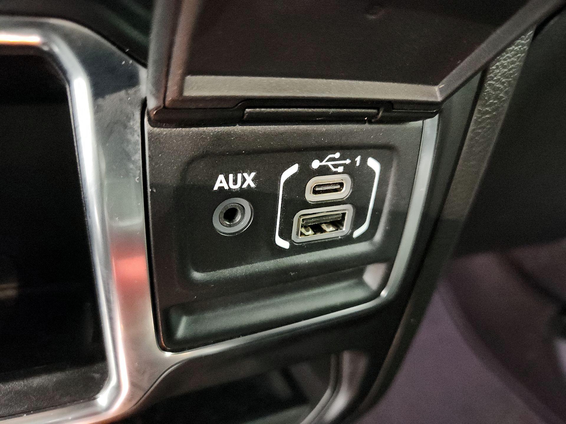 Thumbnail: 2023 Jeep Wrangler - 18