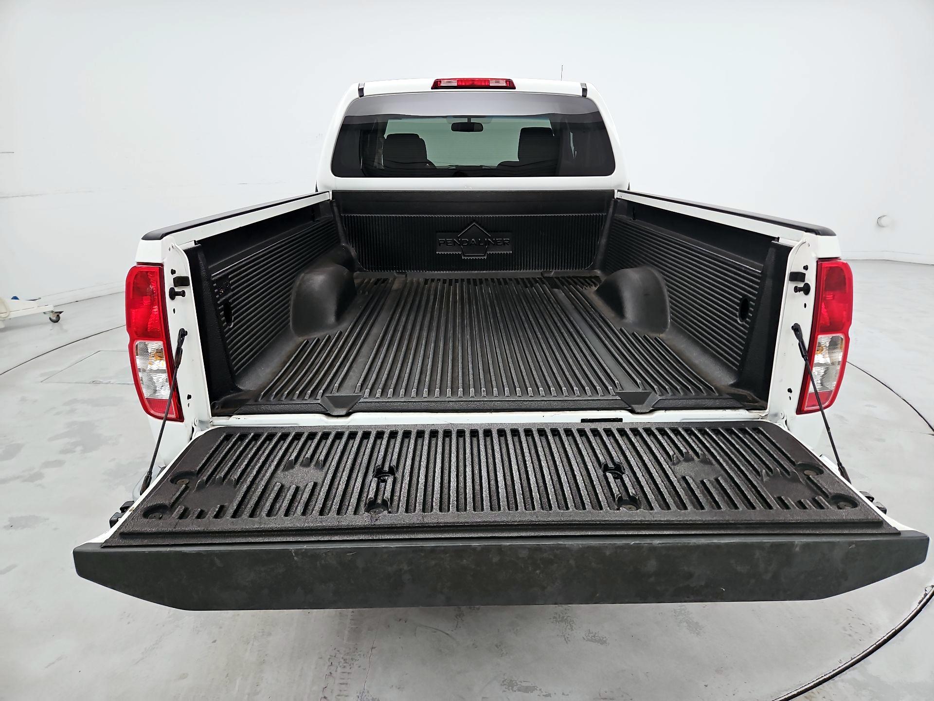 Thumbnail: 2016 Nissan Frontier - 17