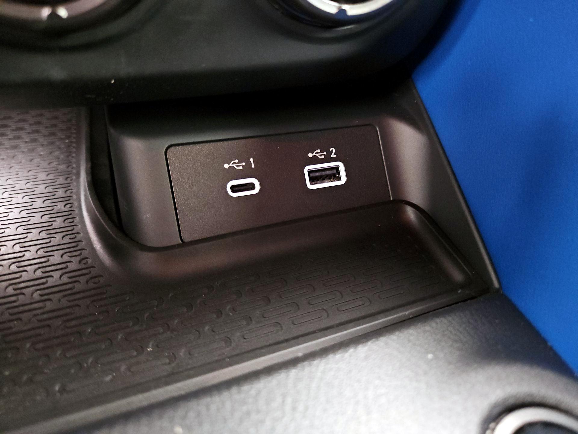 Thumbnail: 2024 Nissan Z - 19