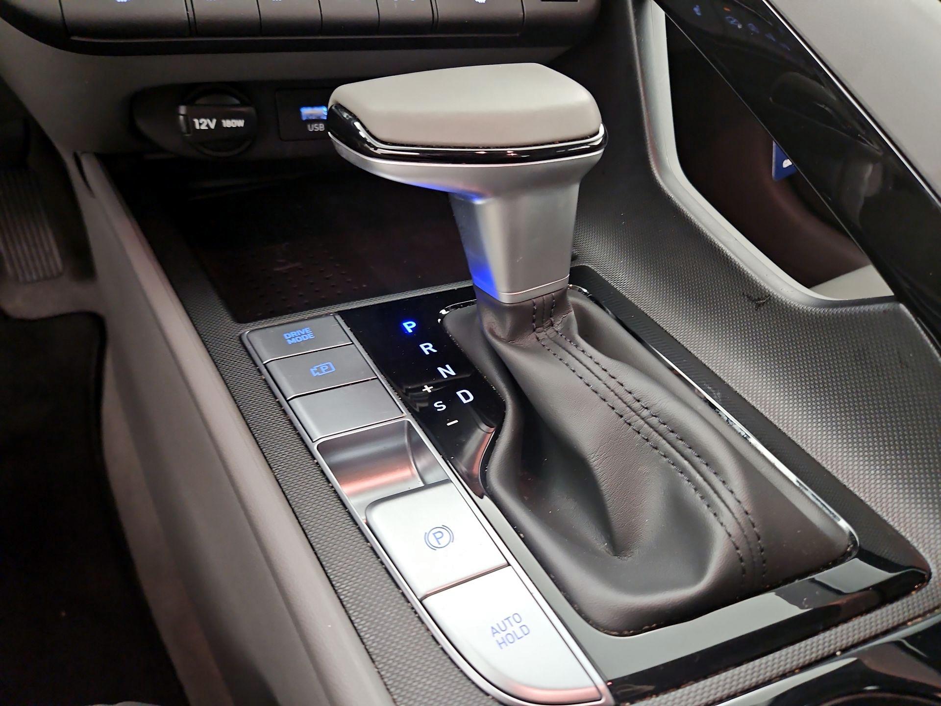 Thumbnail: 2023 Hyundai Elantra - 18