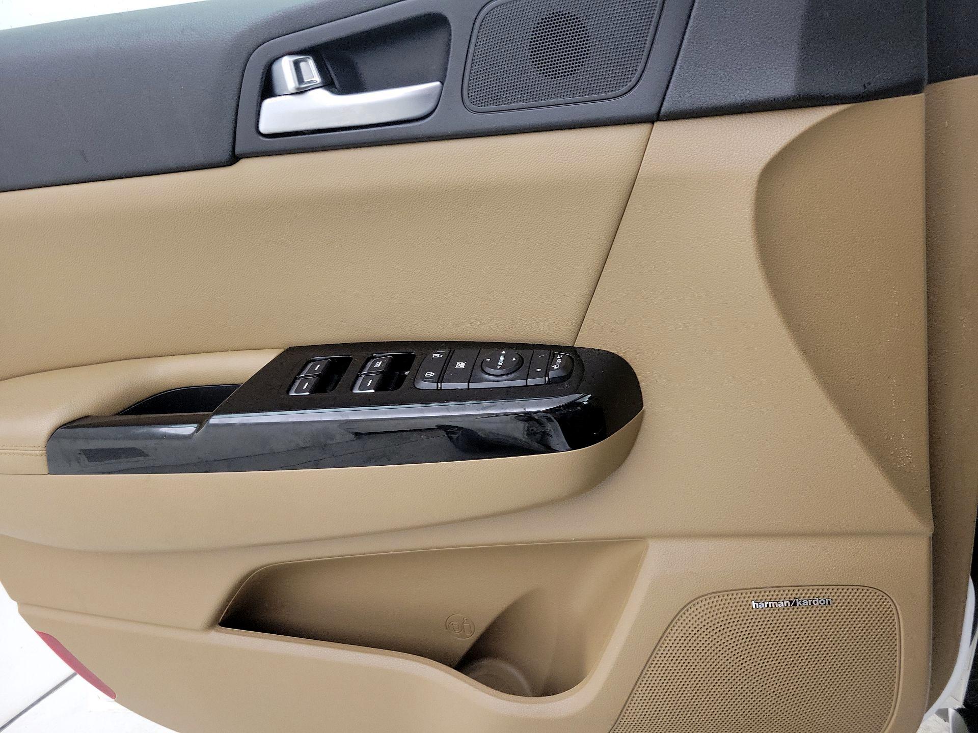 Thumbnail: 2017 Kia Sportage - 12