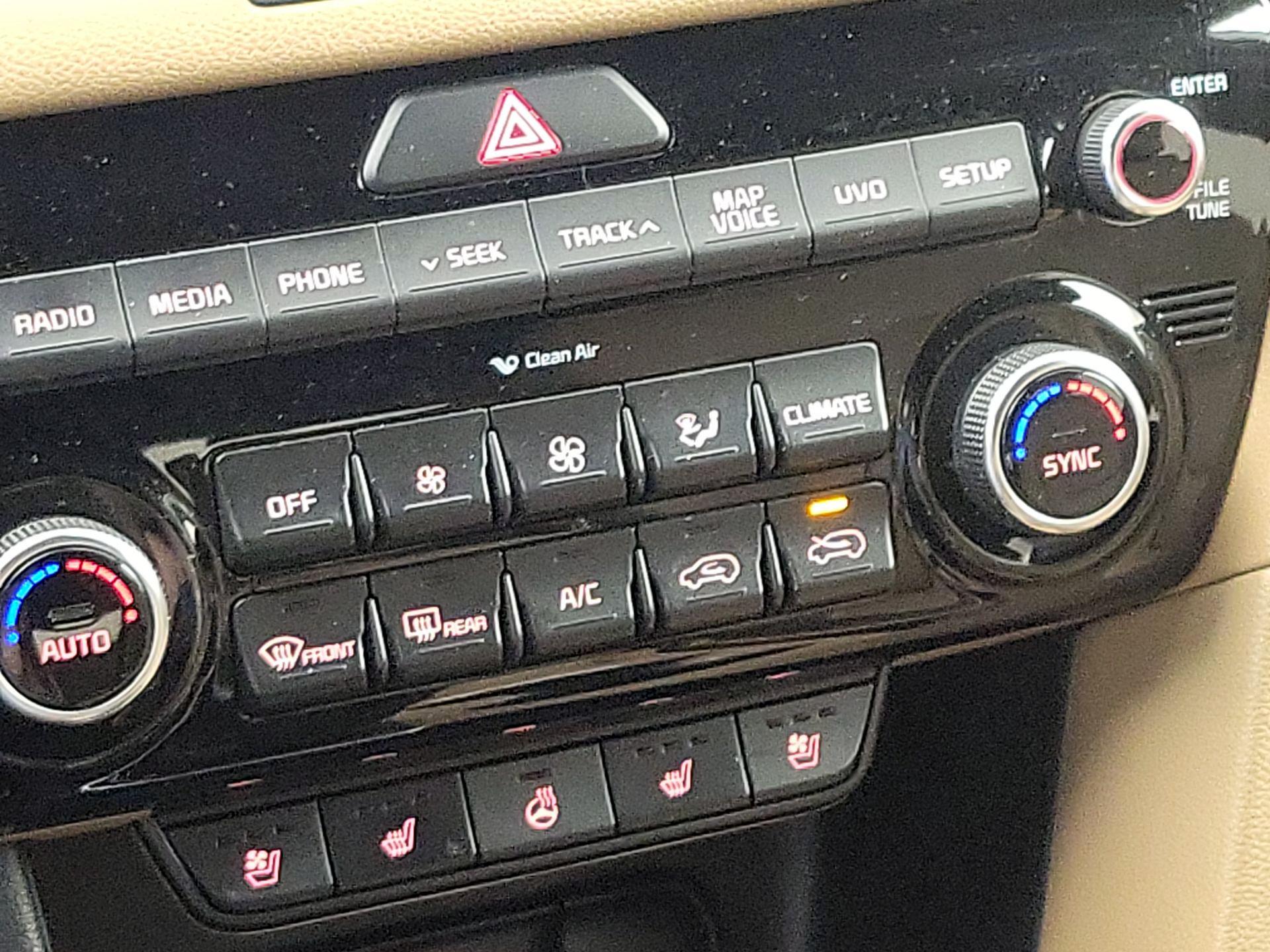 Thumbnail: 2017 Kia Sportage - 17