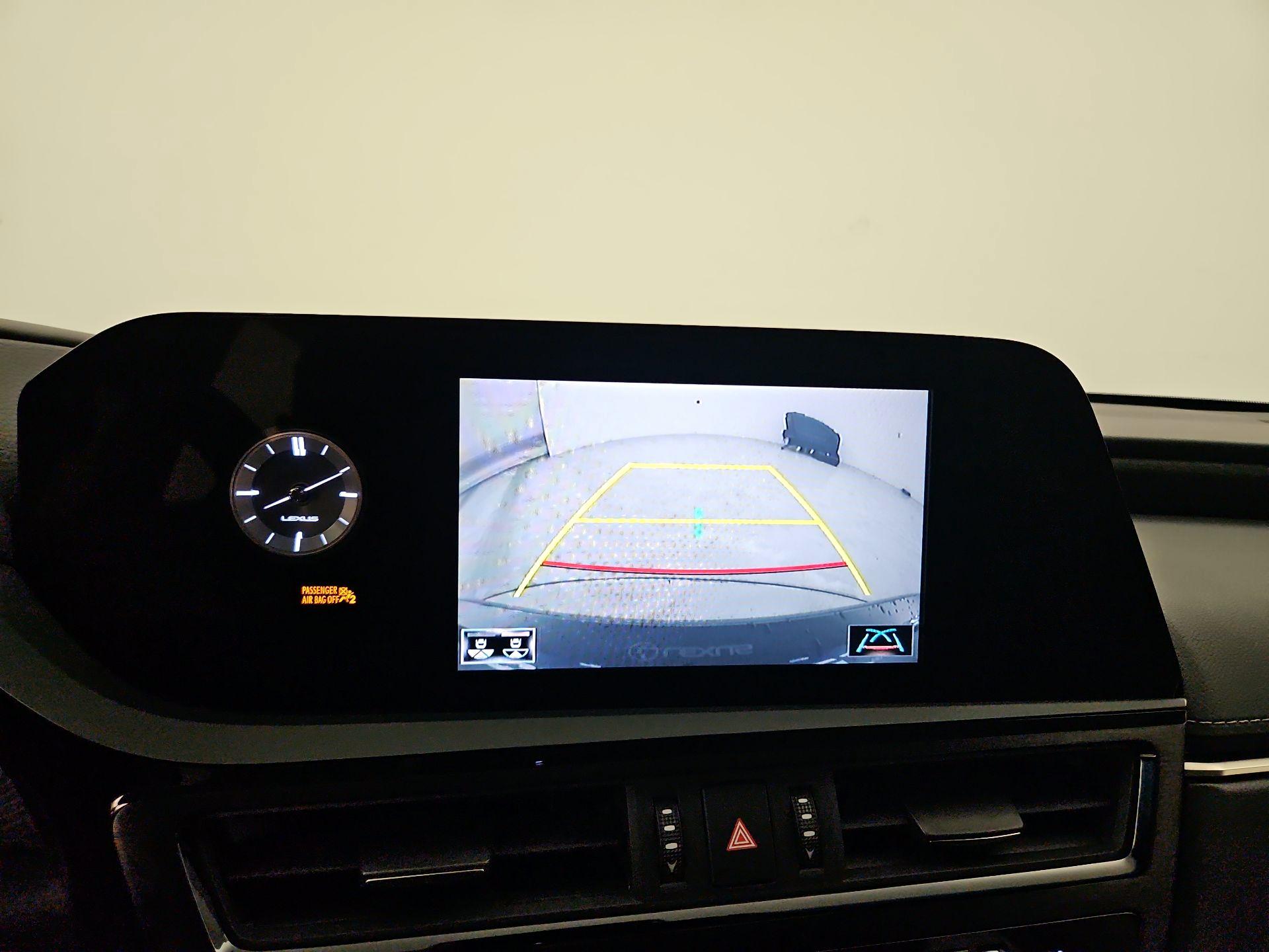 Thumbnail: 2022 Lexus ES - 14