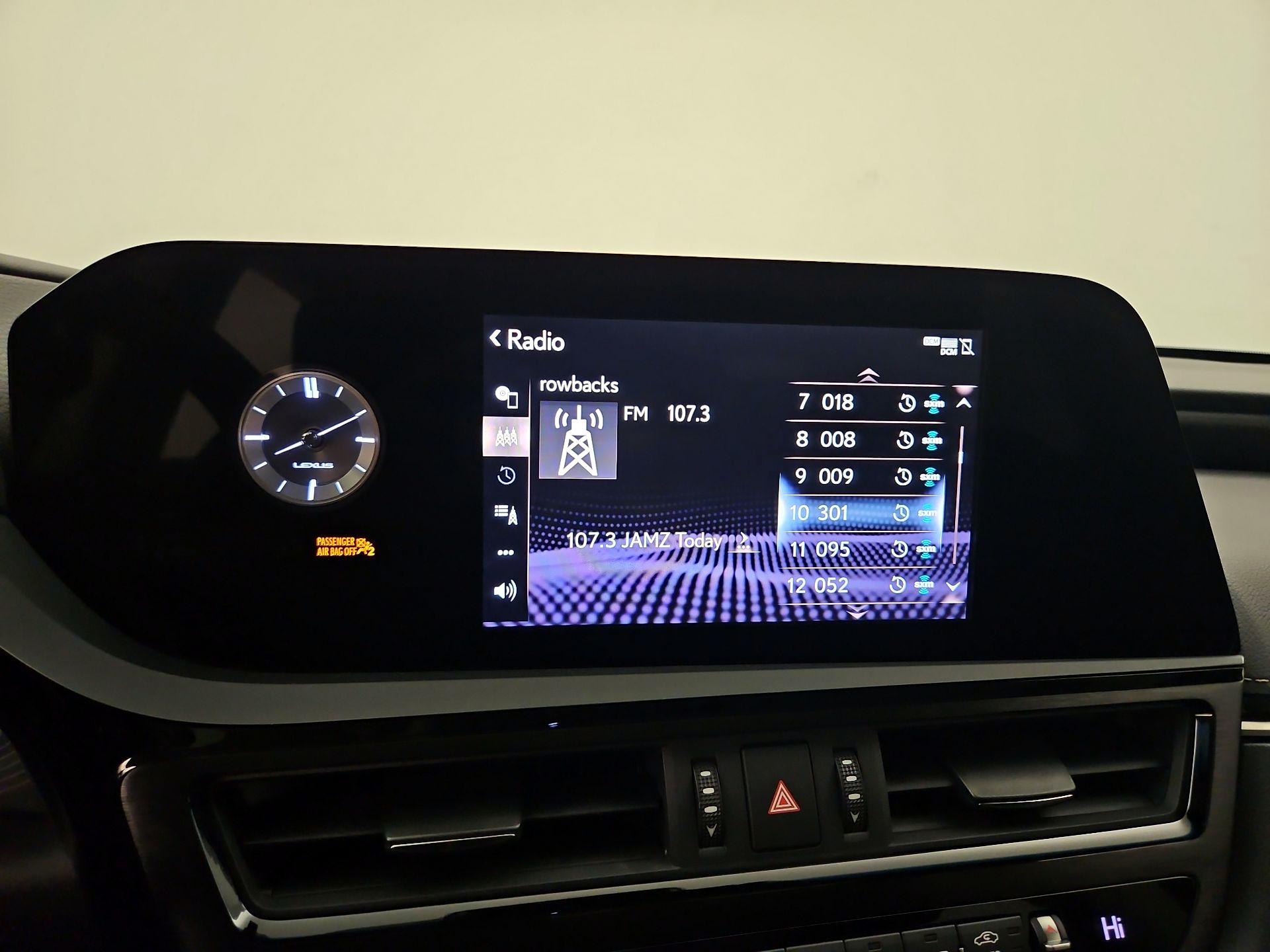 Thumbnail: 2022 Lexus ES - 15