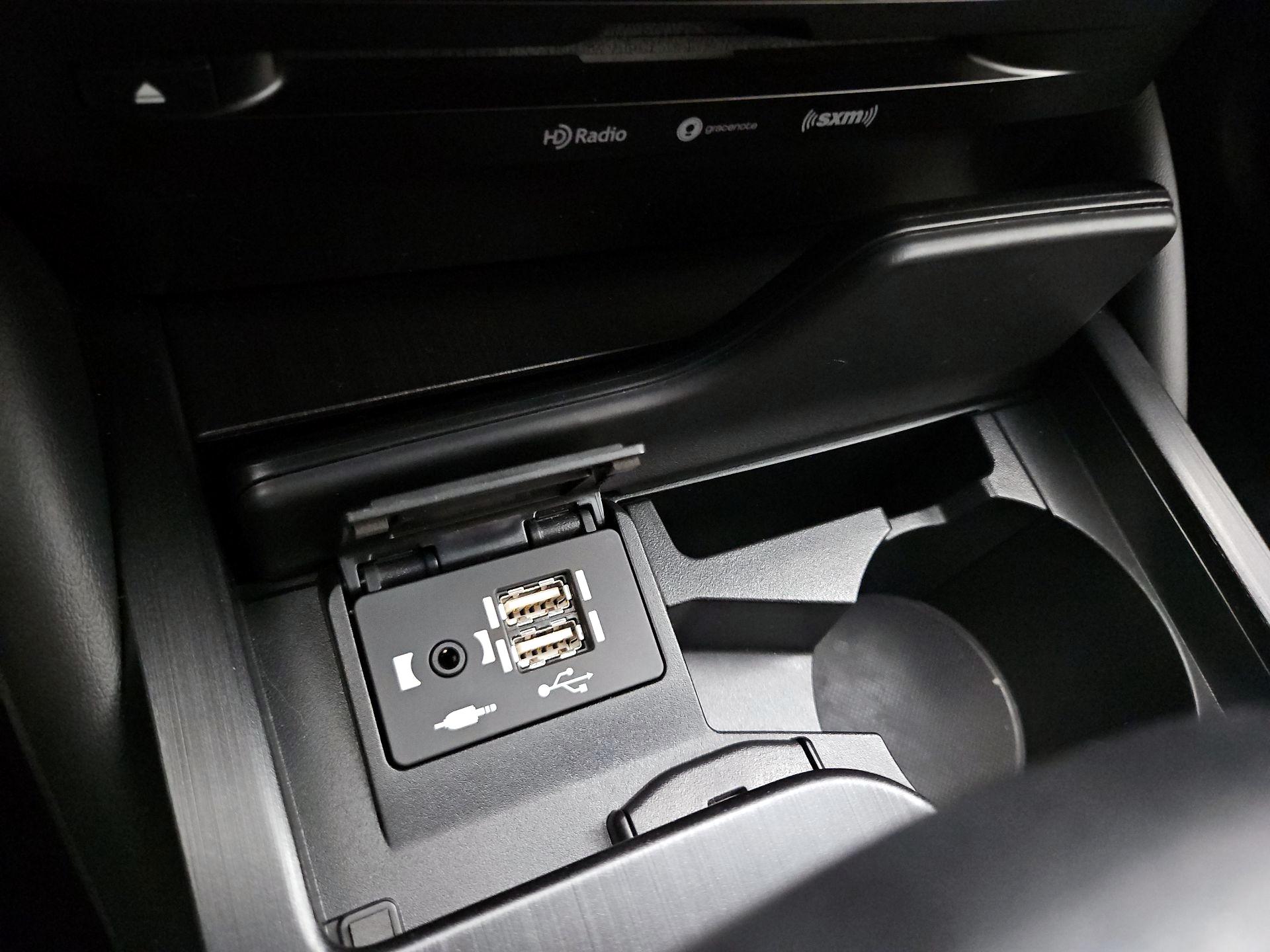 Thumbnail: 2022 Lexus ES - 18