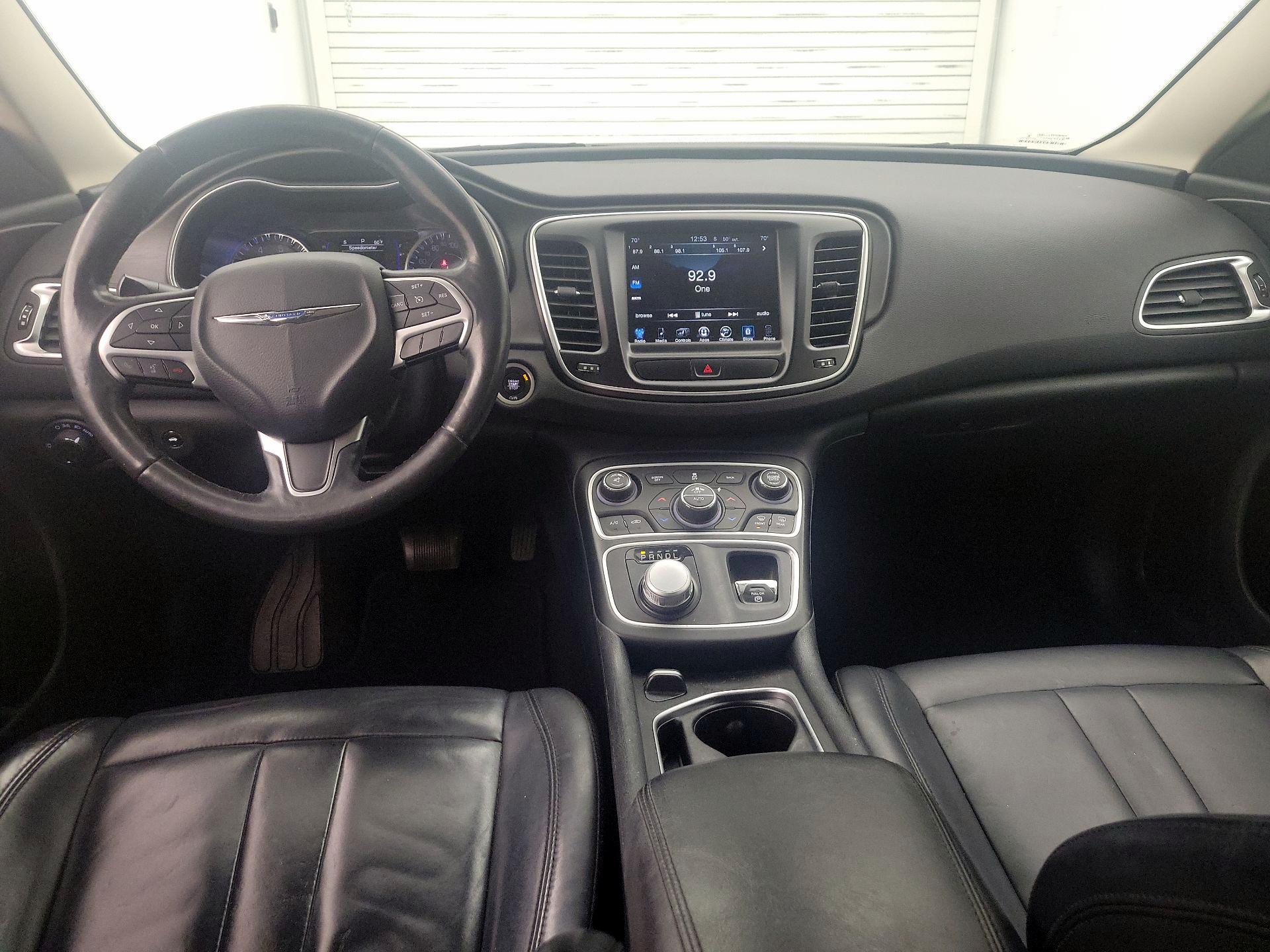 Thumbnail: 2017 Chrysler 200 - 9