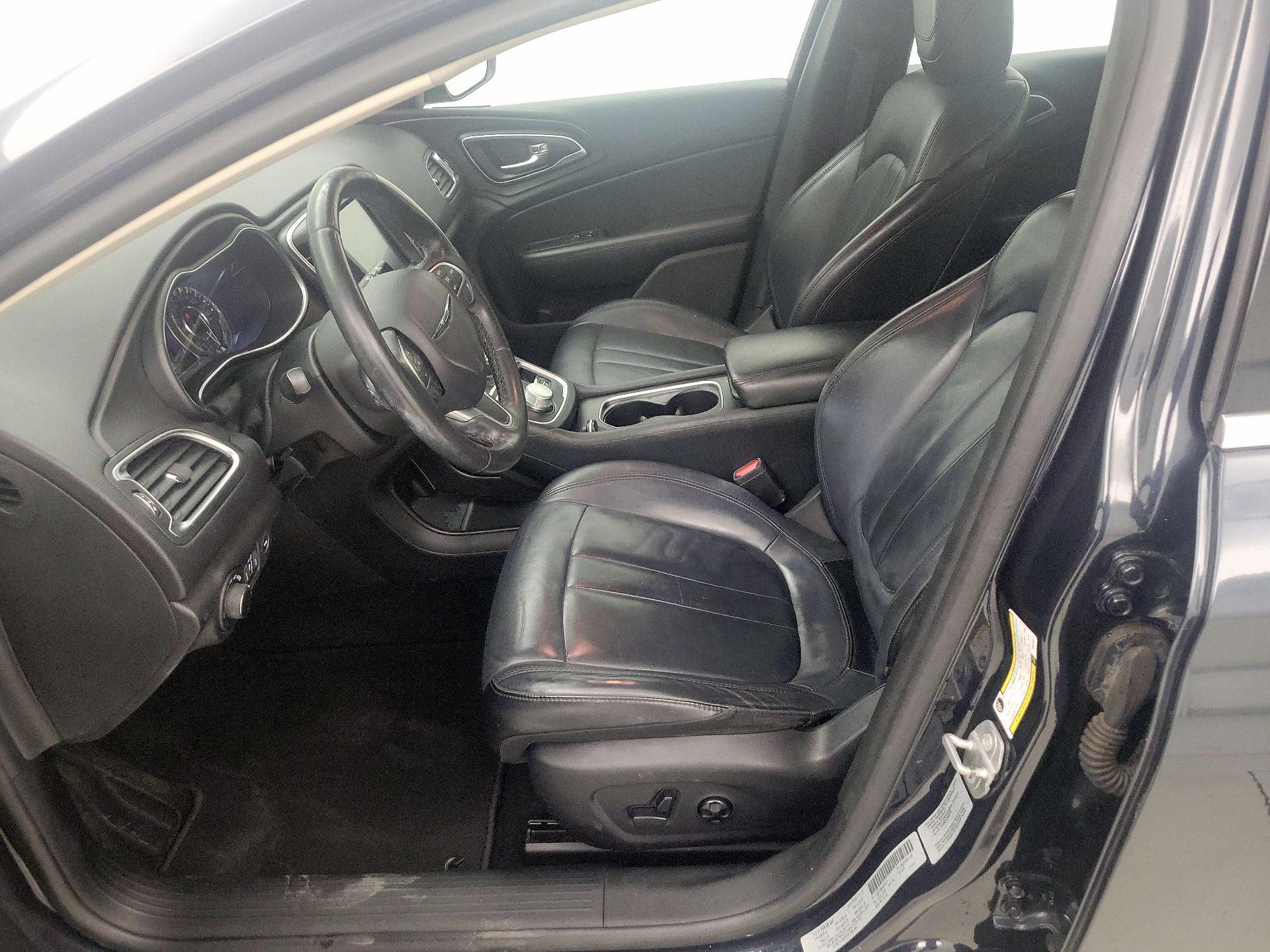 Thumbnail: 2017 Chrysler 200 - 11