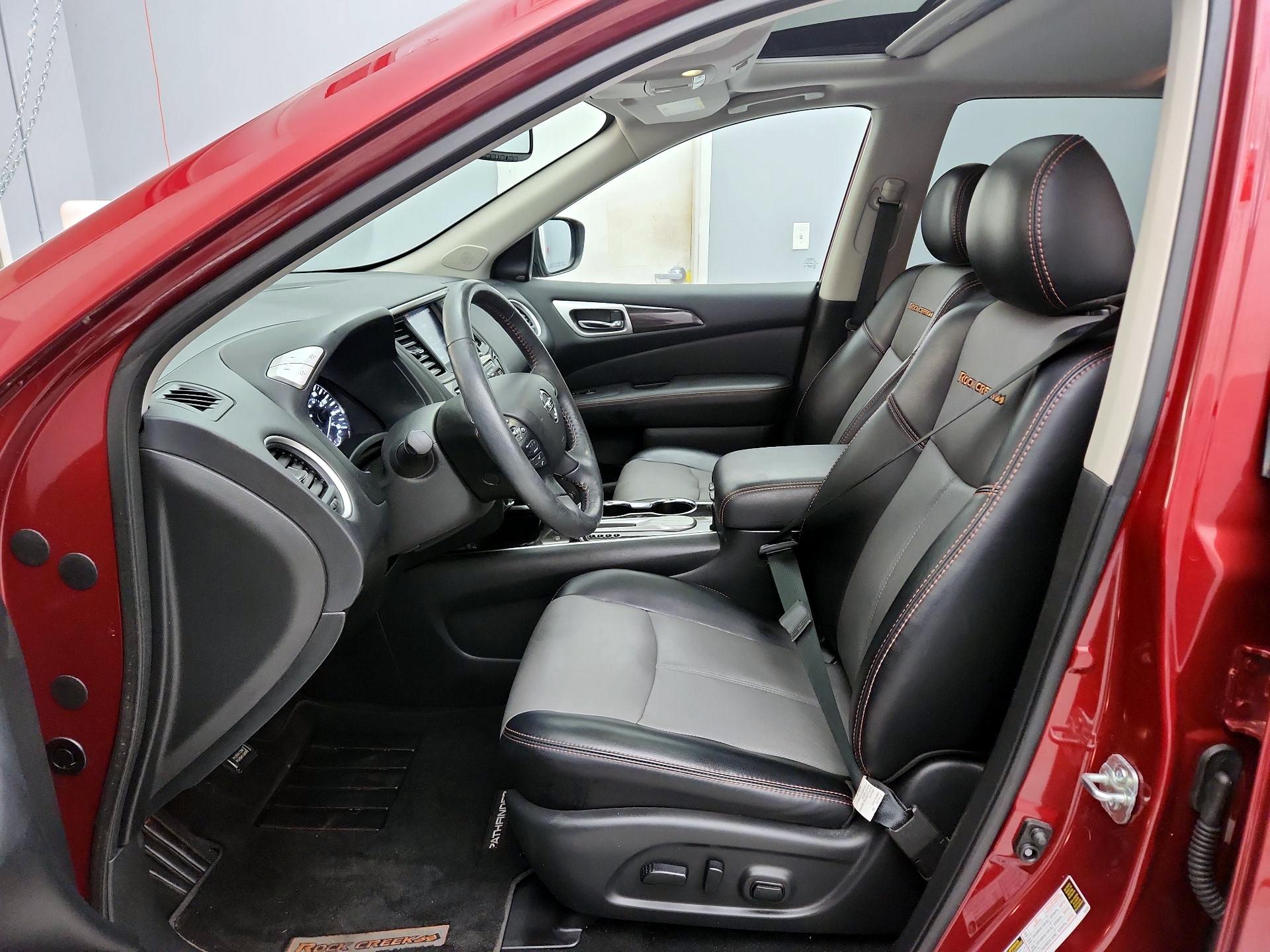 Thumbnail: 2020 Nissan Pathfinder - 11