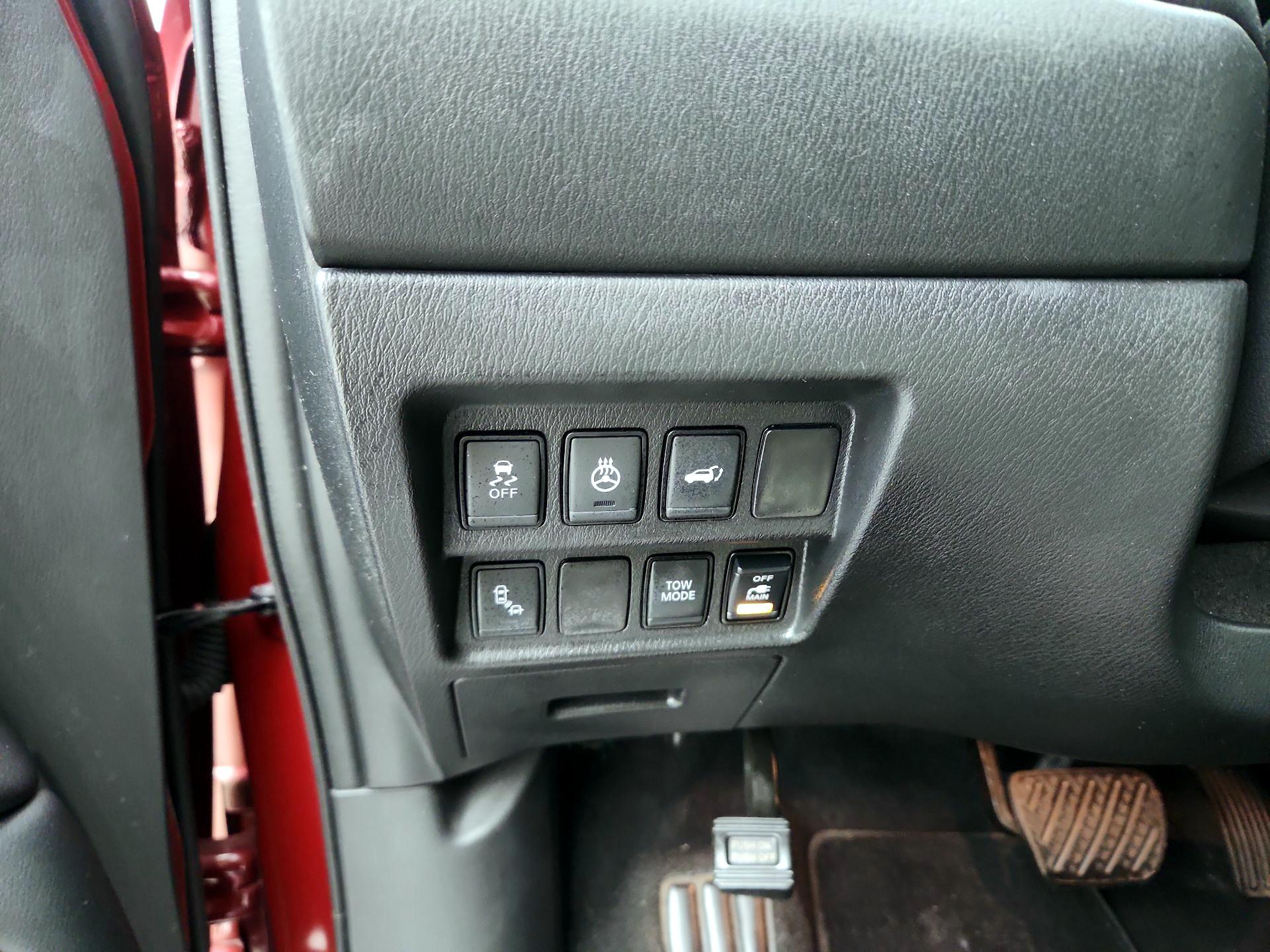 Thumbnail: 2020 Nissan Pathfinder - 13