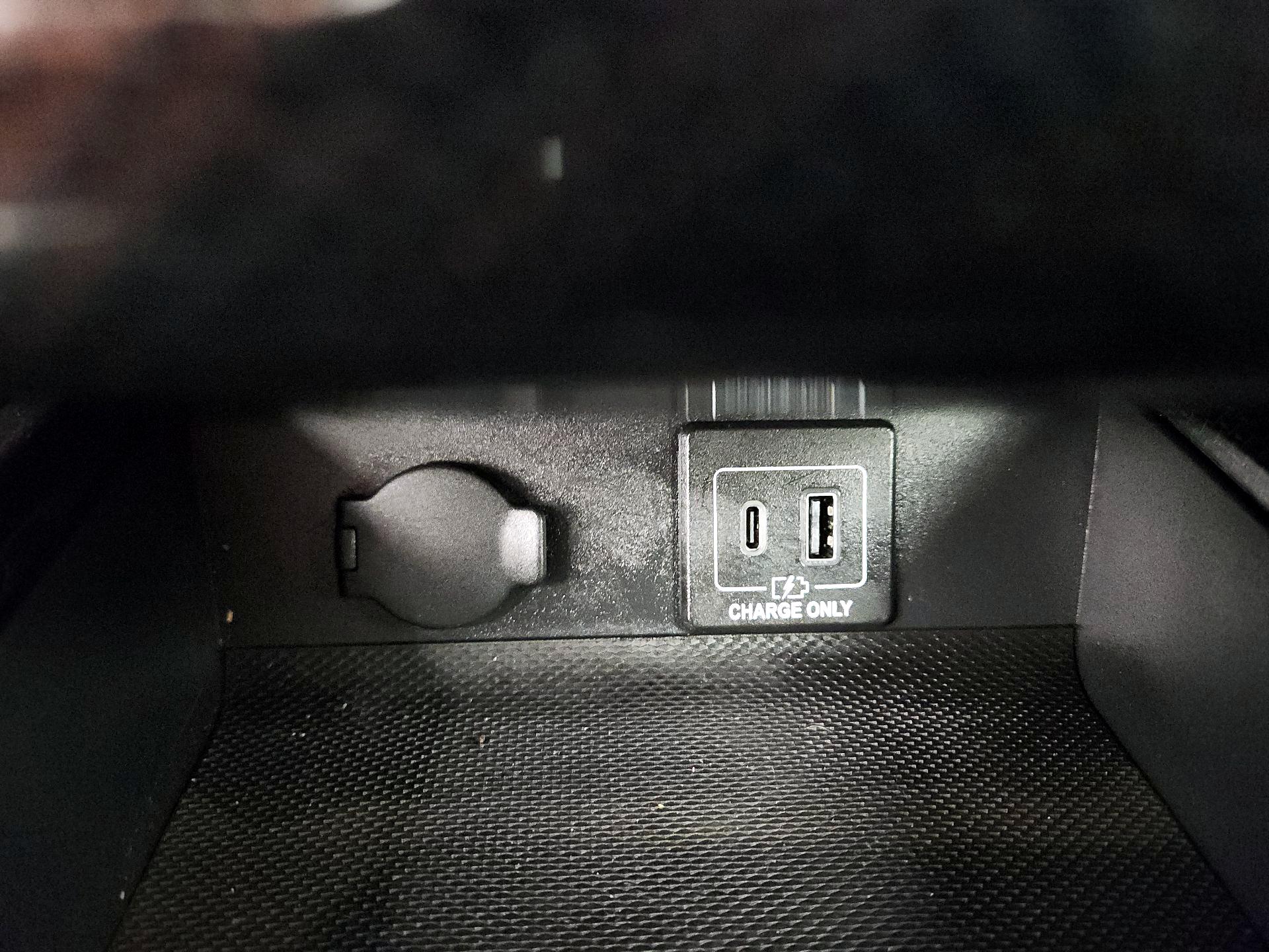 Thumbnail: 2020 Nissan Pathfinder - 19