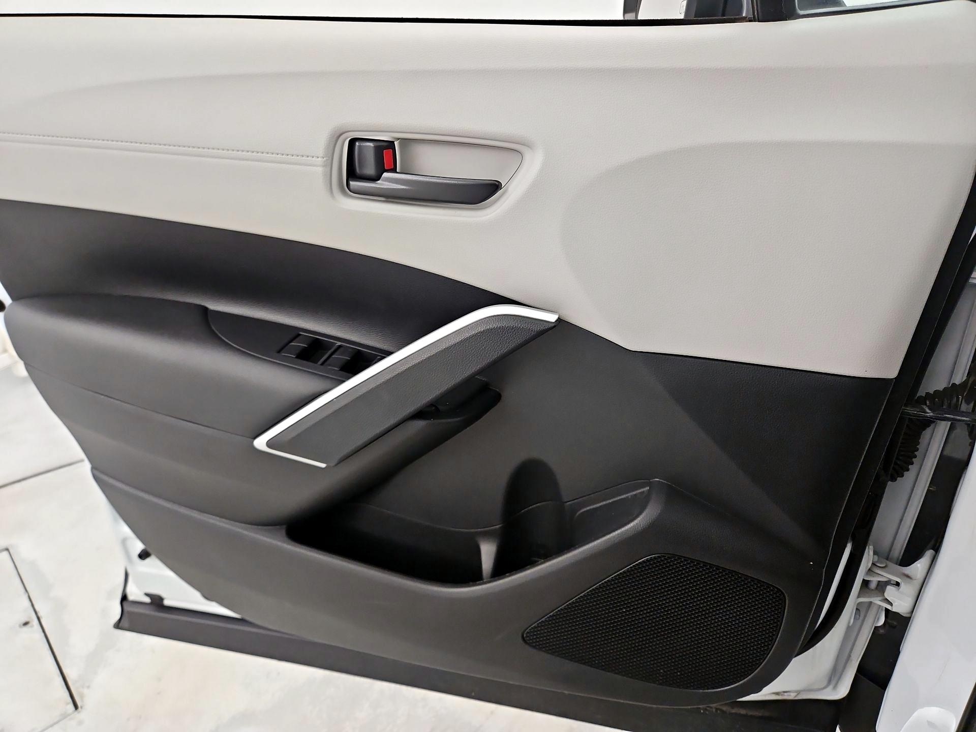 Thumbnail: 2023 Toyota Corolla Cross - 12