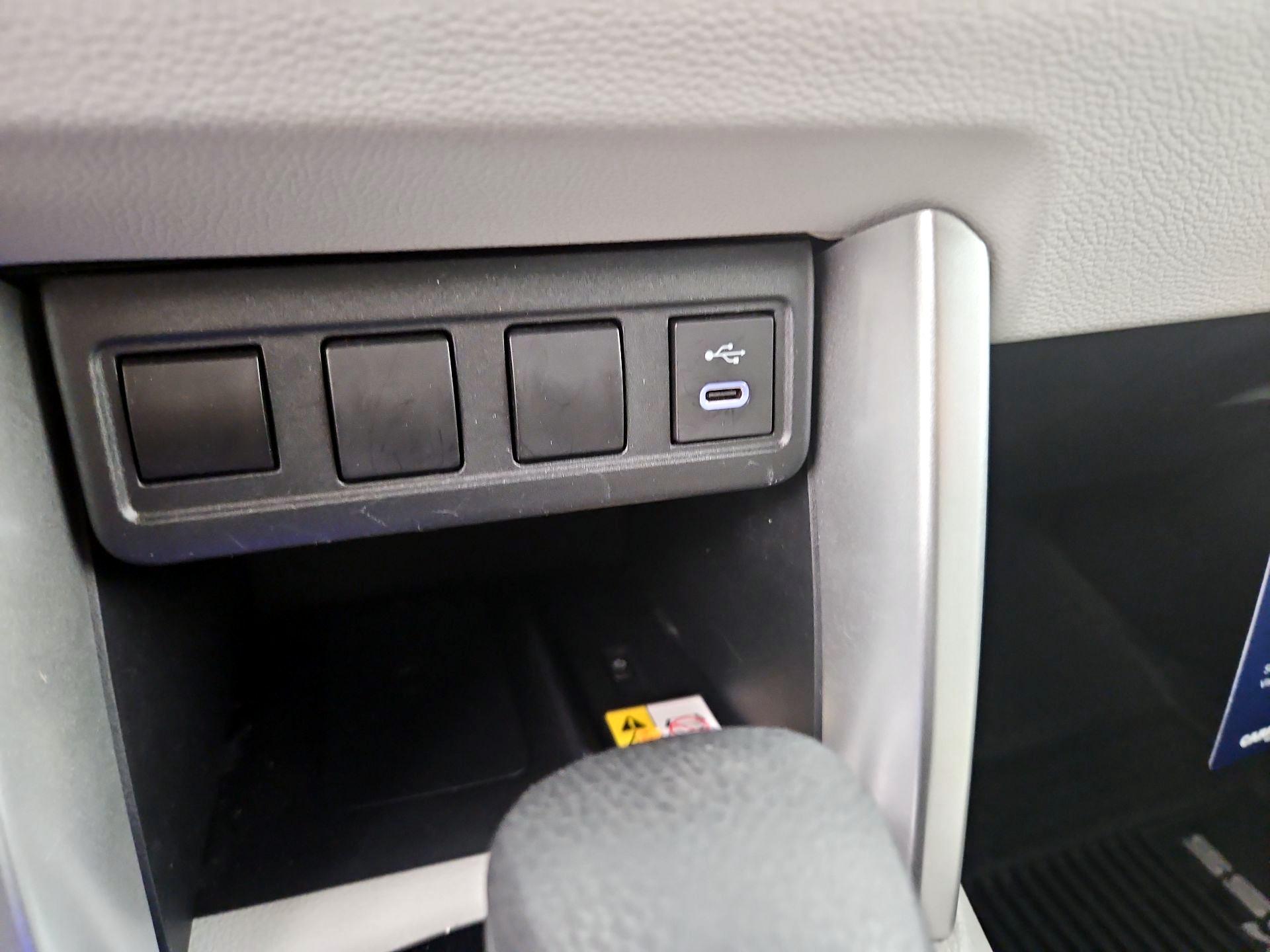 Thumbnail: 2023 Toyota Corolla Cross - 18