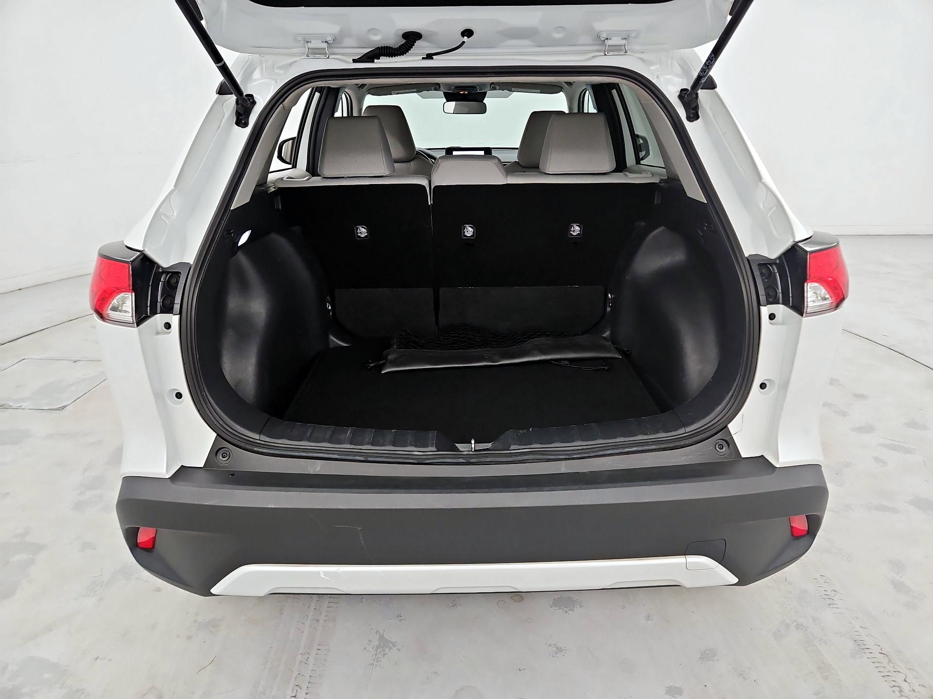 Thumbnail: 2023 Toyota Corolla Cross - 20