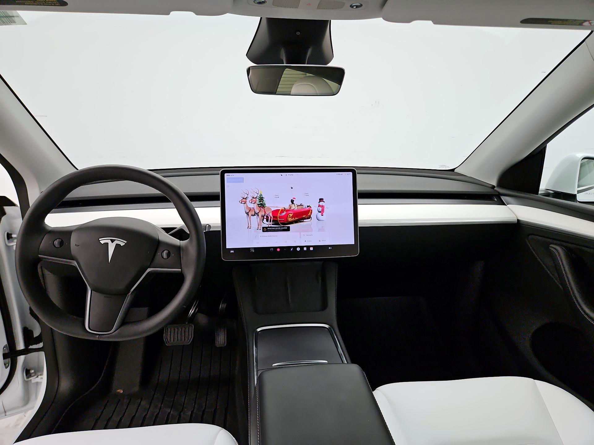 Thumbnail: 2025 Tesla Model Y - 9