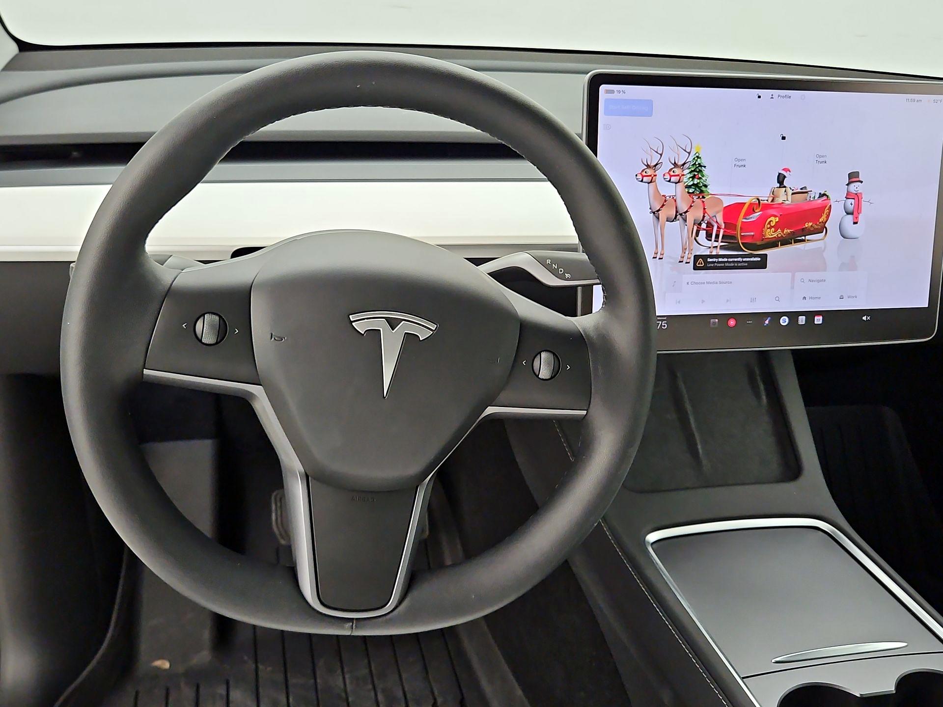 Thumbnail: 2025 Tesla Model Y - 10