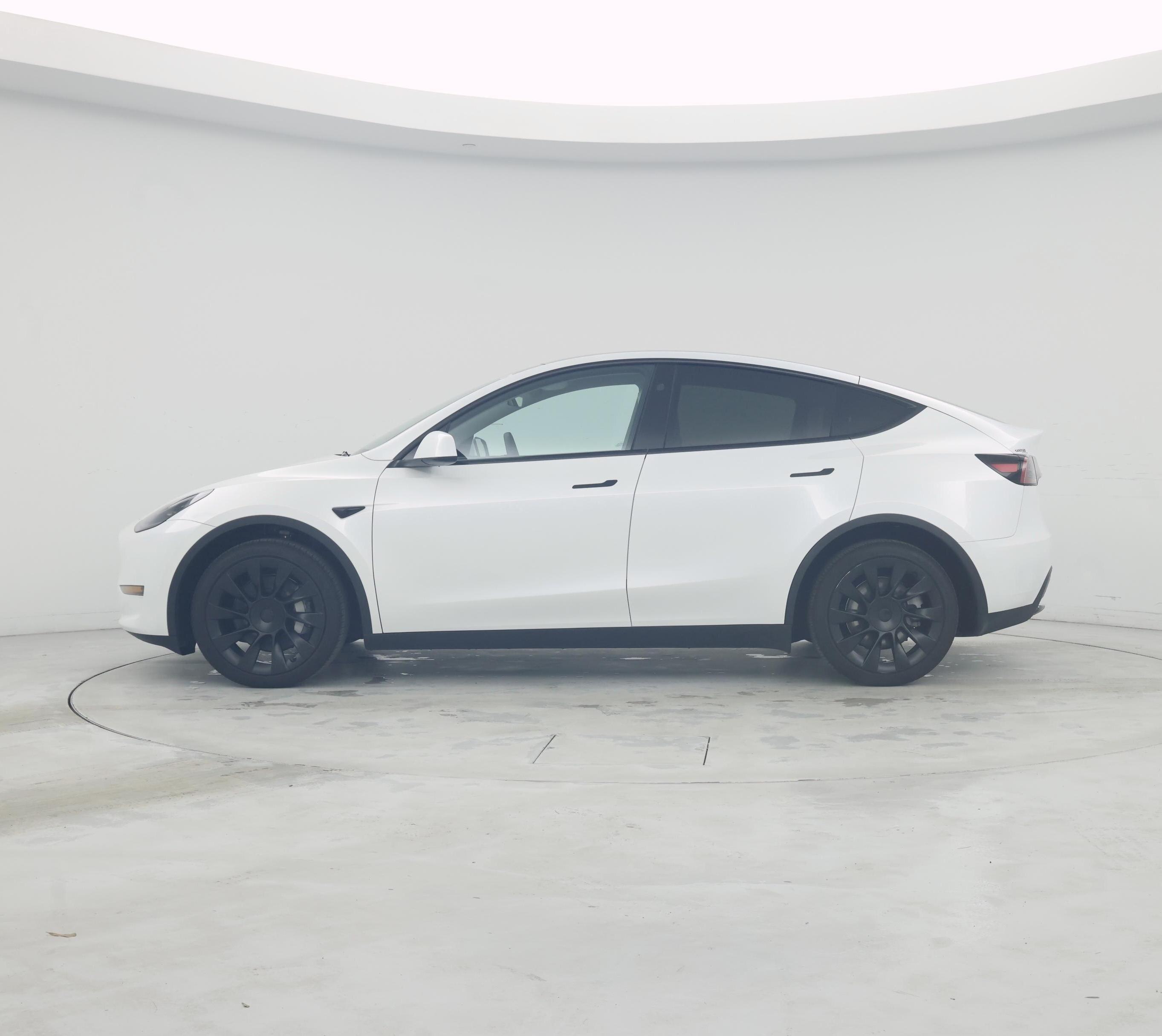 Thumbnail: 2025 Tesla Model Y - 3