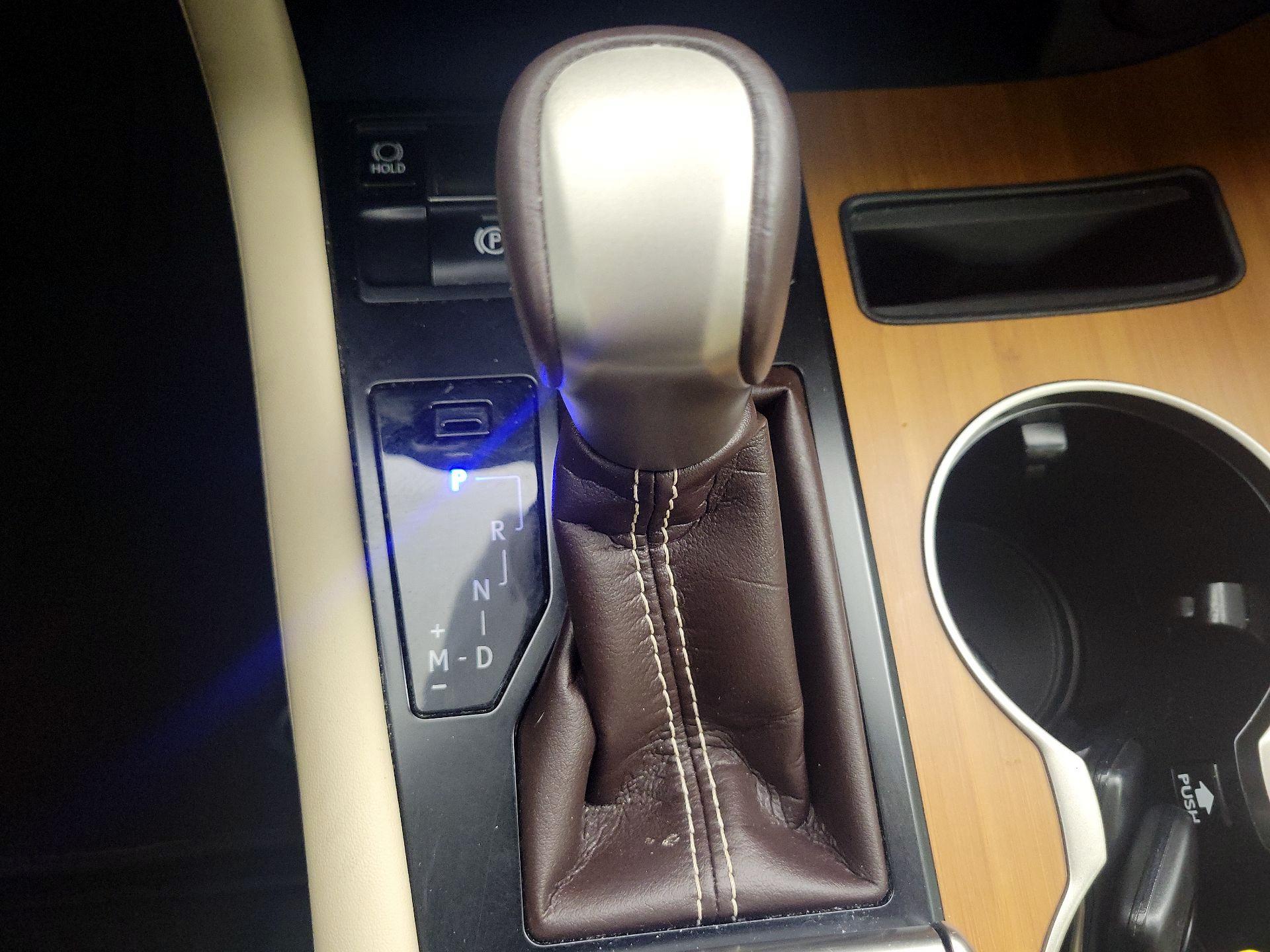 Thumbnail: 2020 Lexus RX - 17