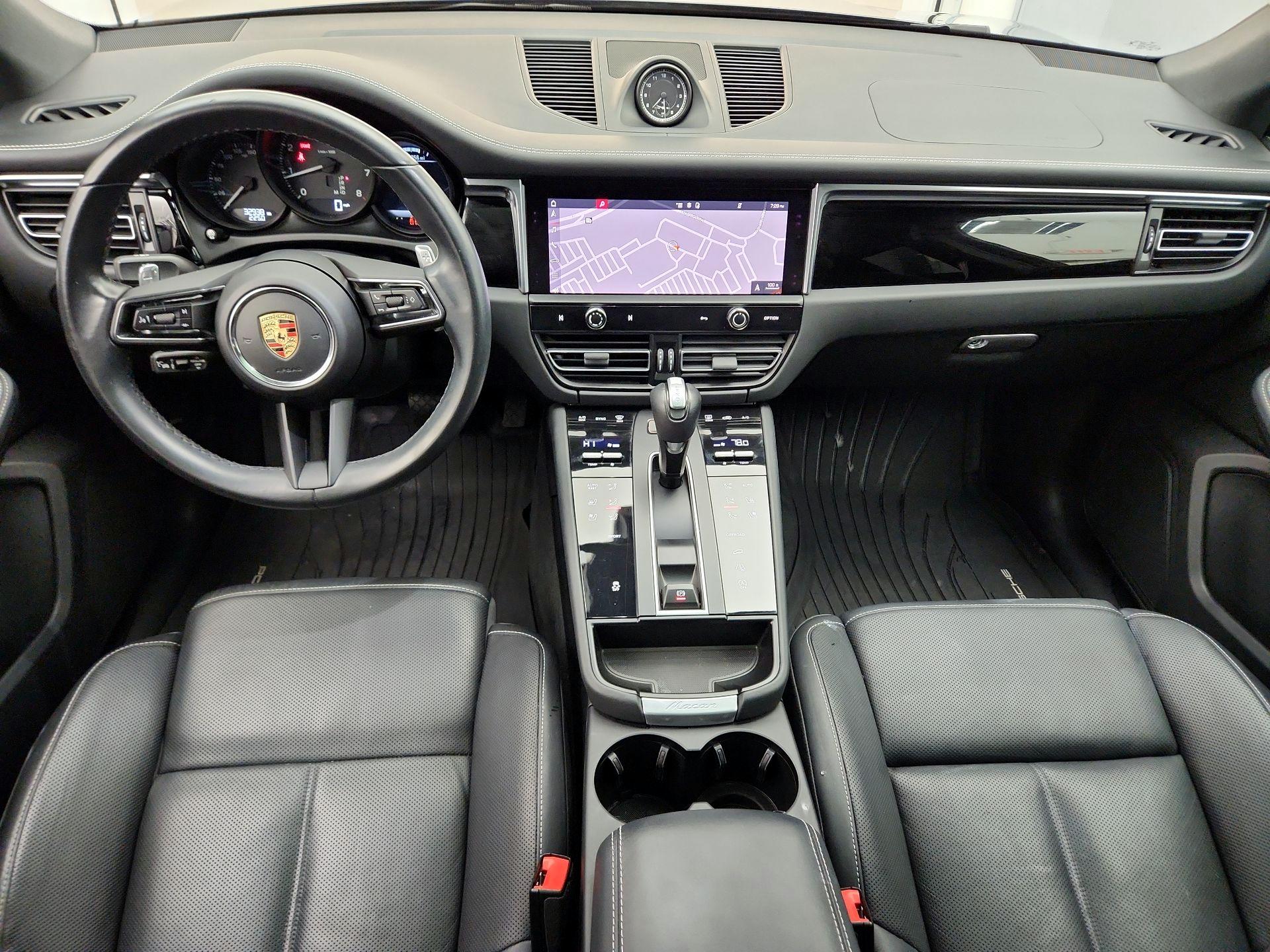 Thumbnail: 2023 Porsche Macan - 9